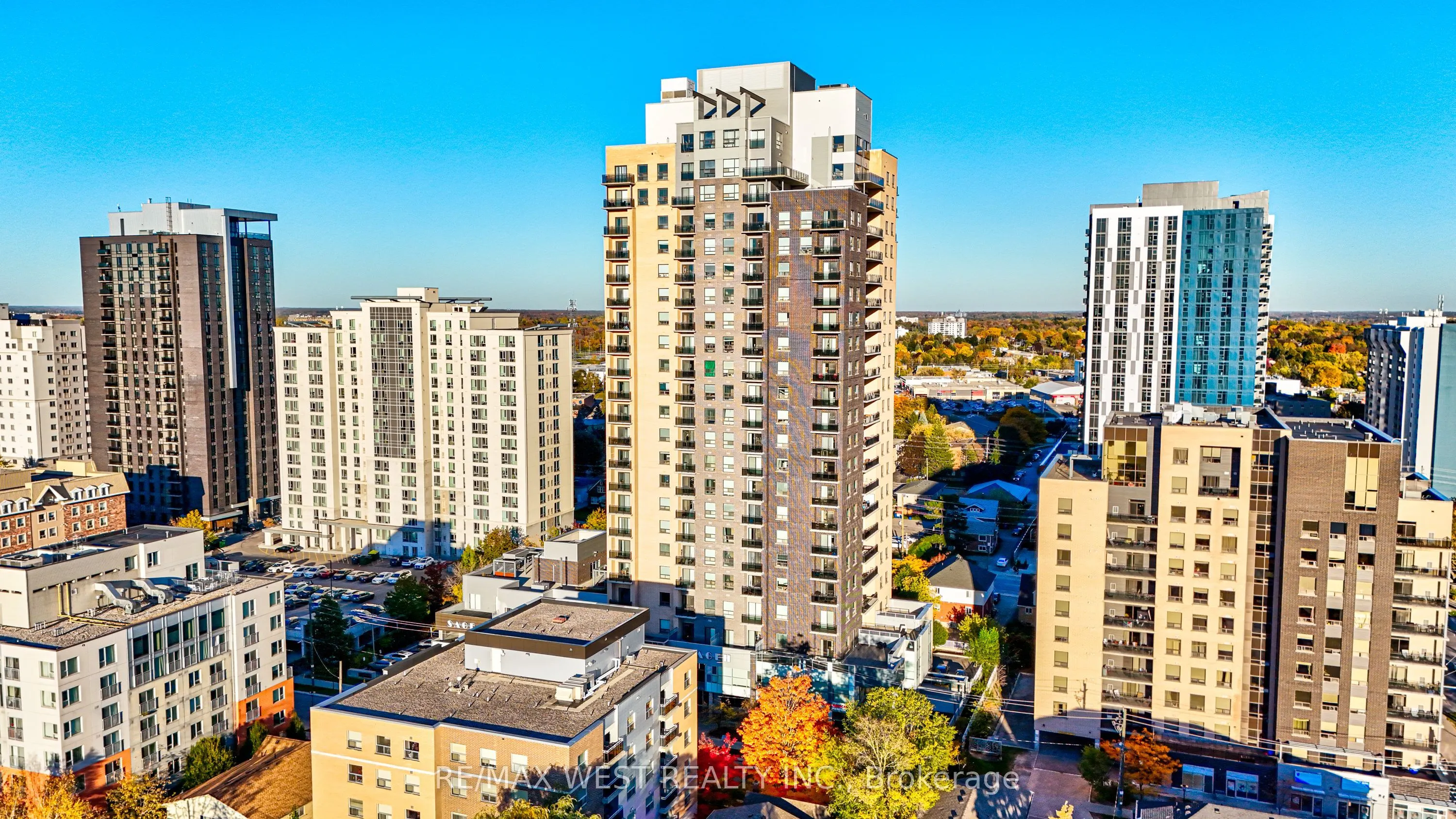318 Spruce Street #215