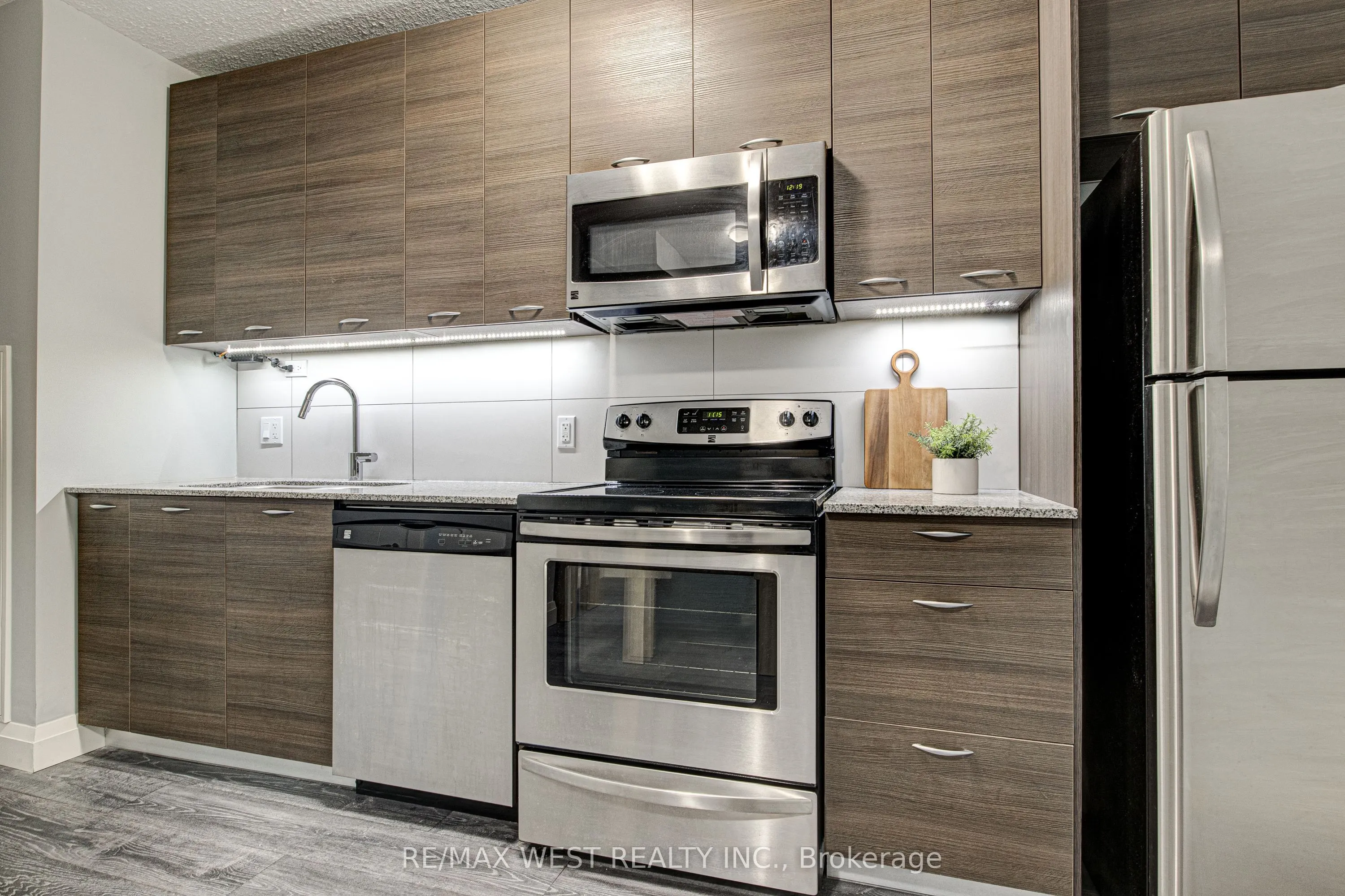 318 Spruce Street #215
