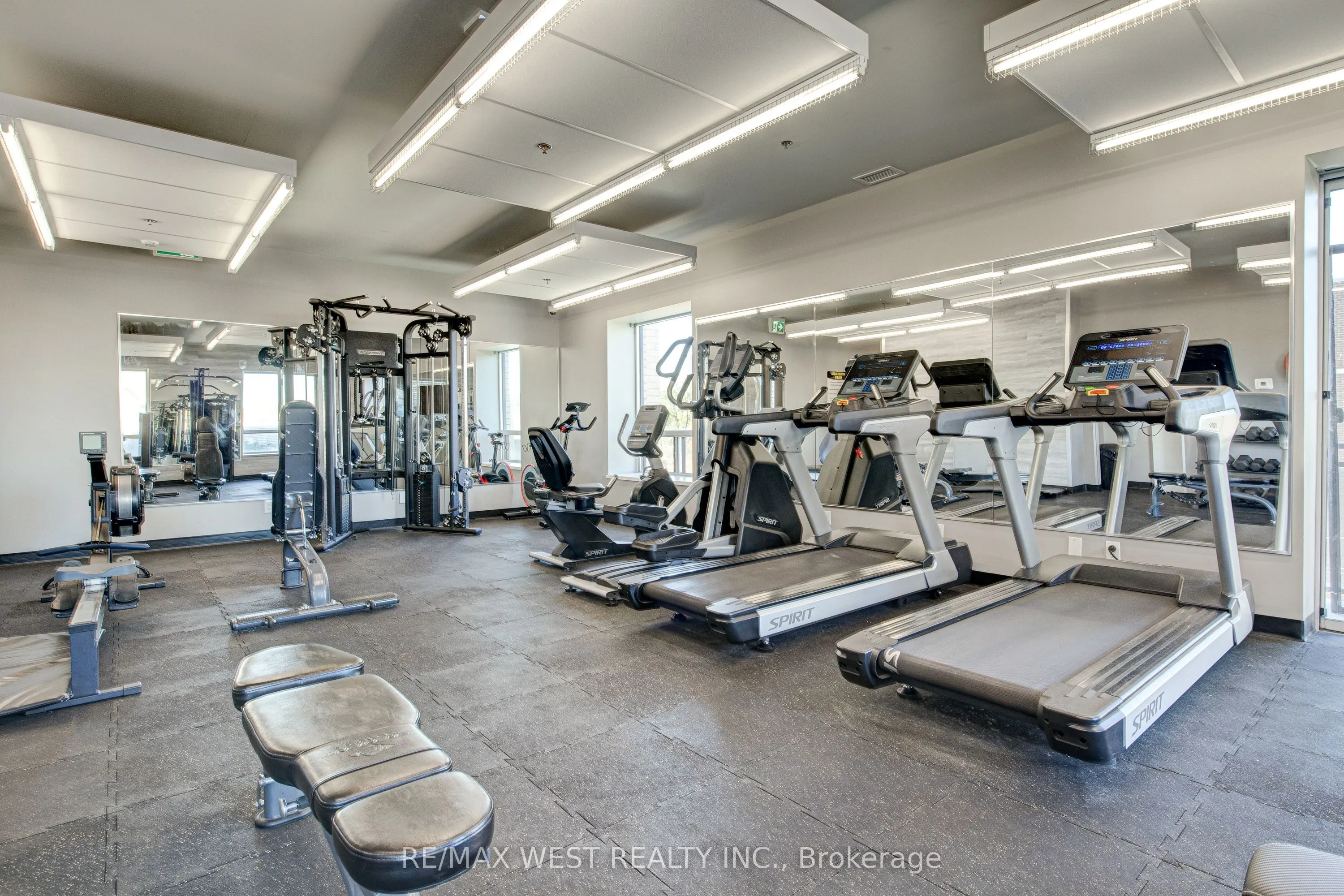 318 Spruce Street #215