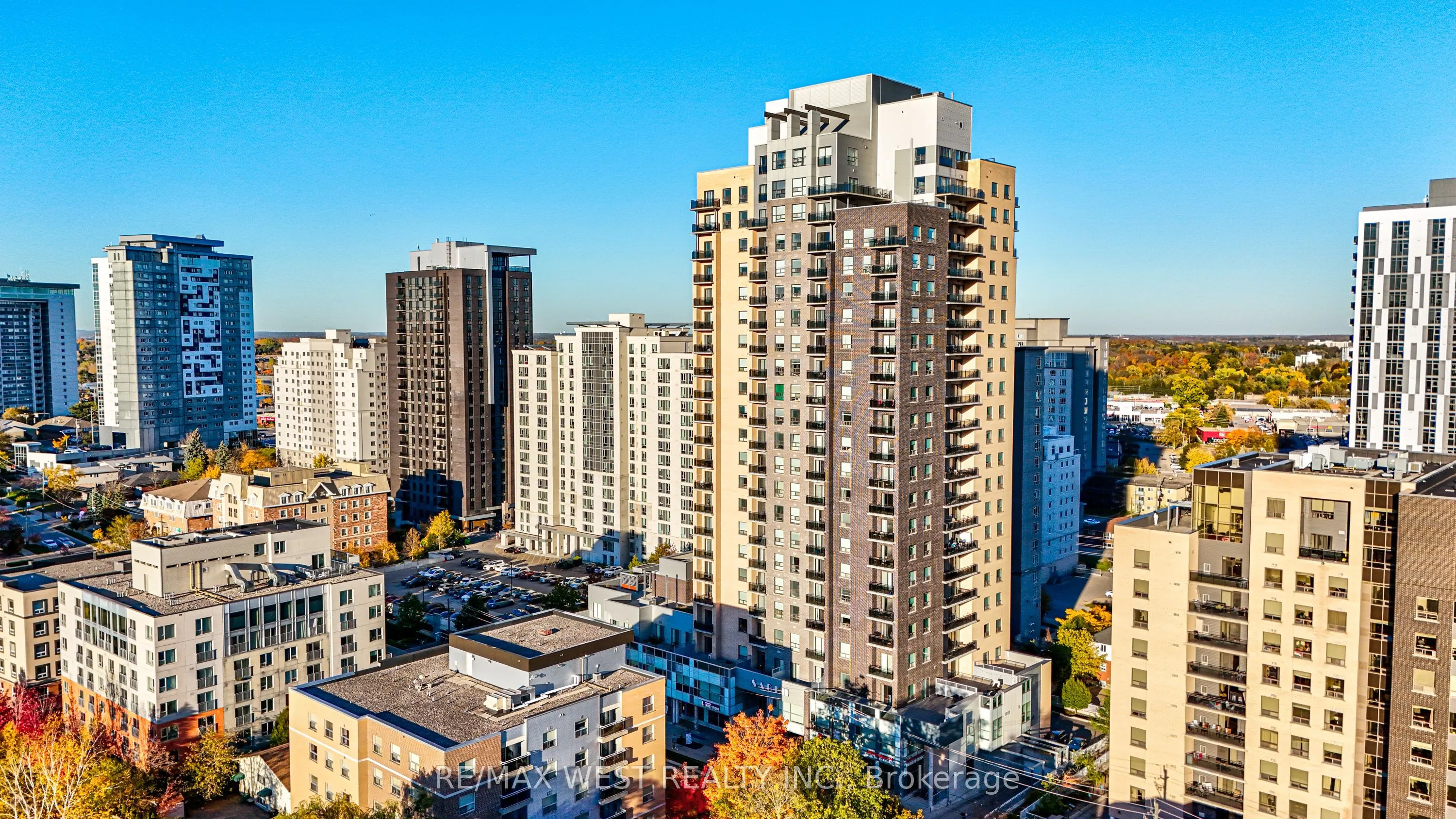 318 Spruce Street #215