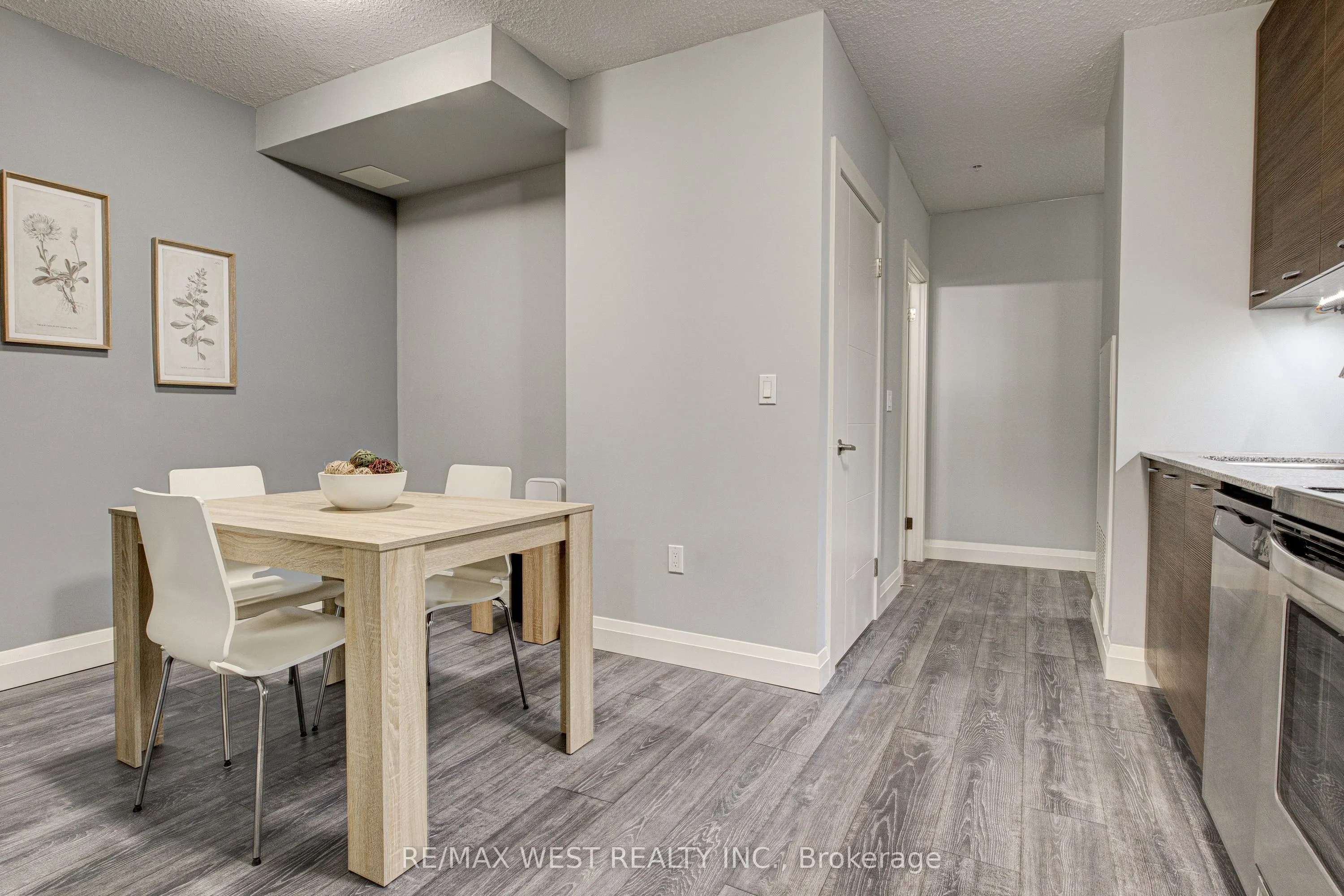 318 Spruce Street #215