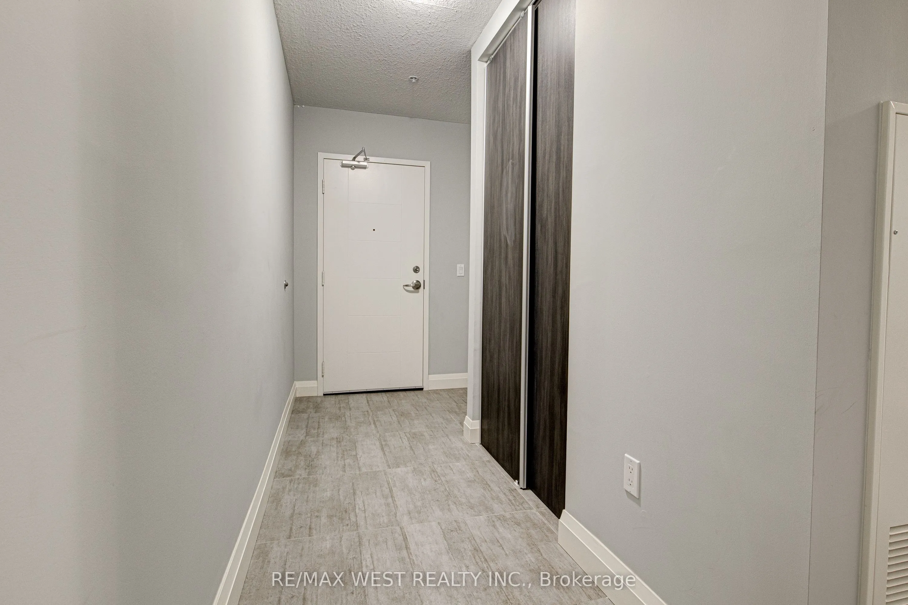 318 Spruce Street #215