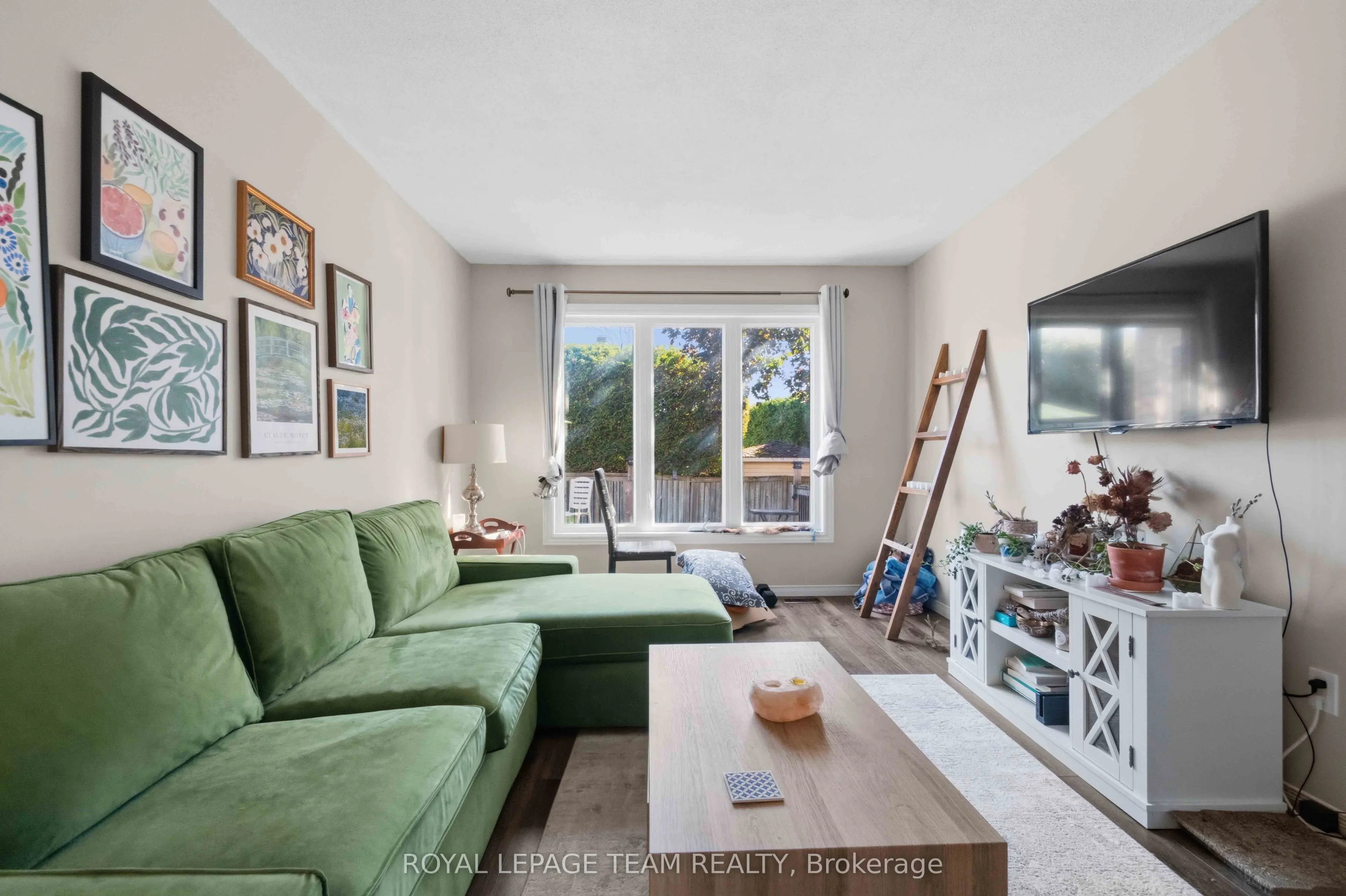 62 Springwater Drive