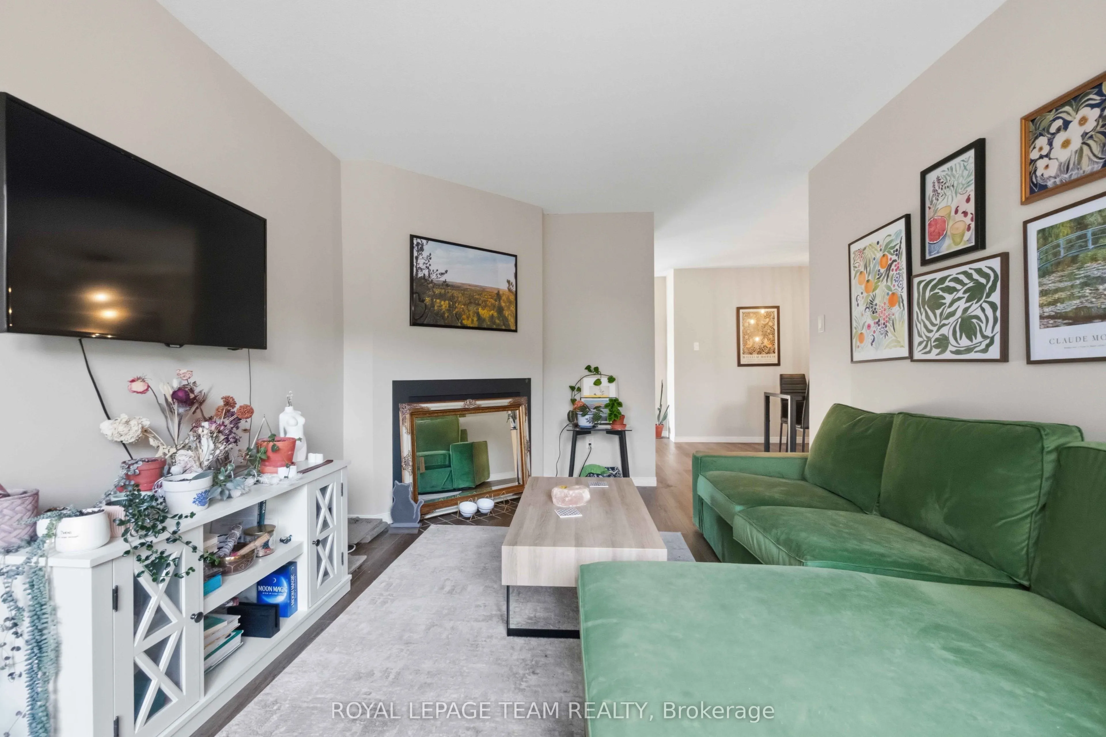 62 Springwater Drive