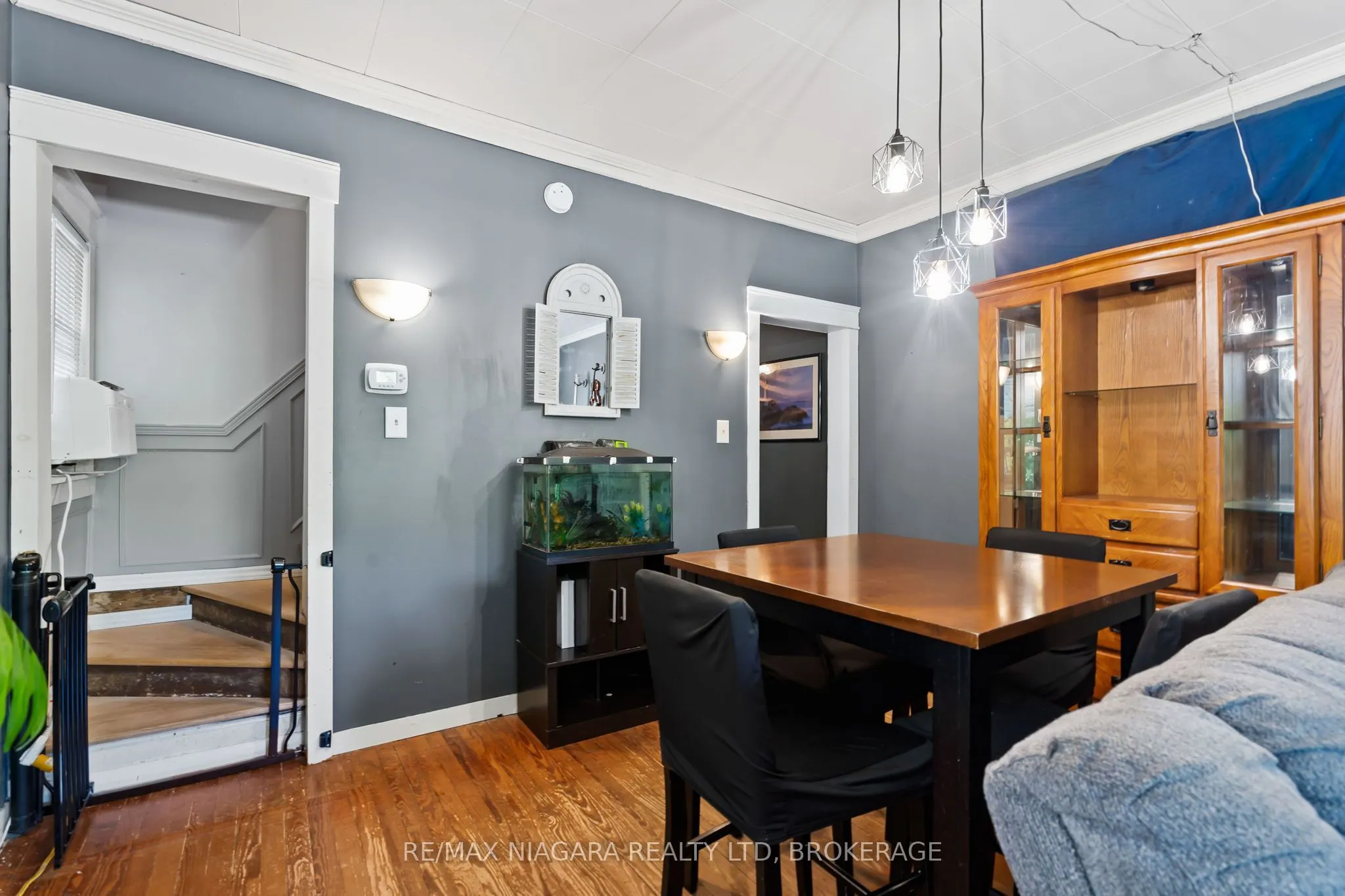 63 Hodgkins Avenue