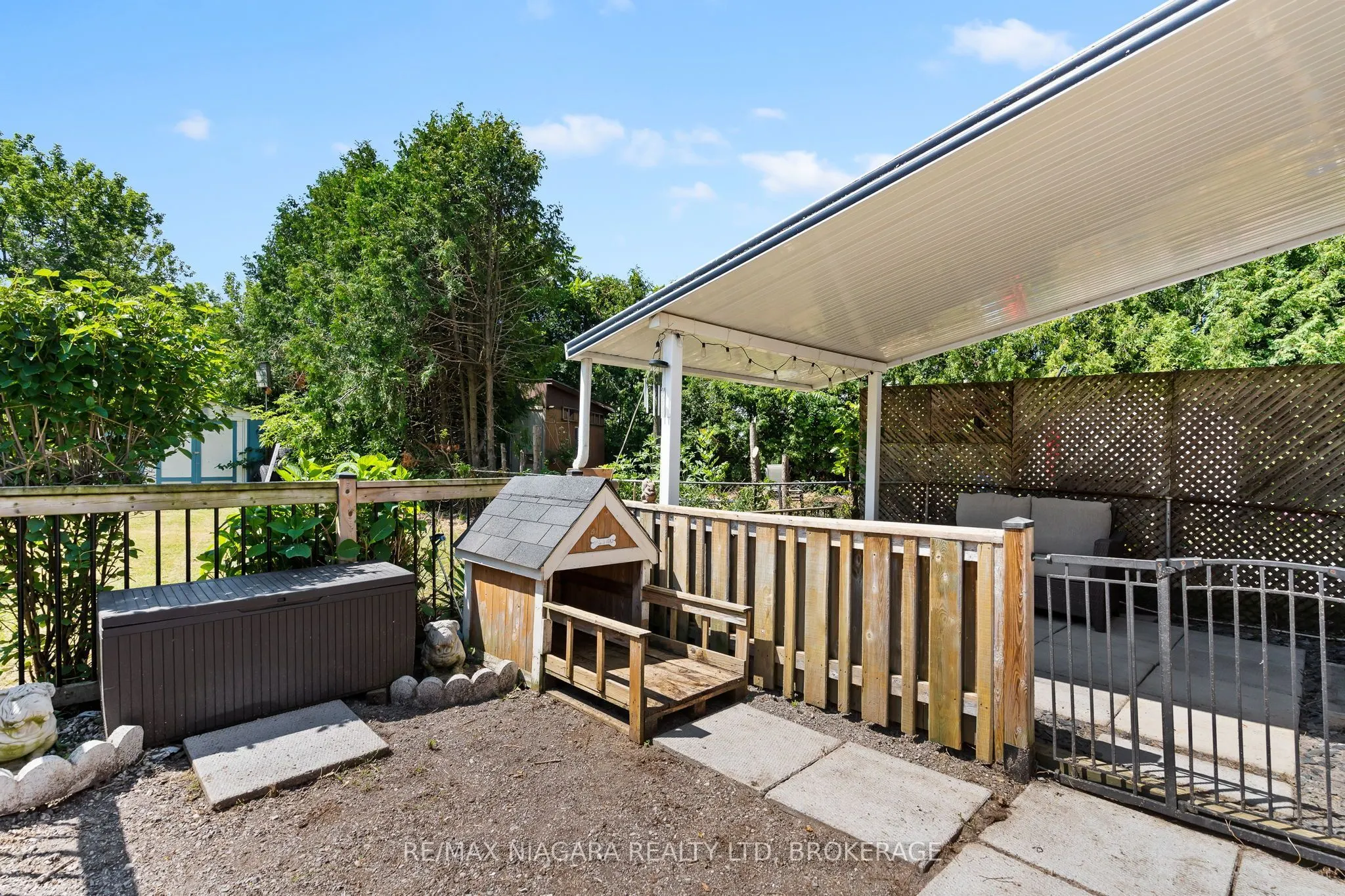 63 Hodgkins Avenue