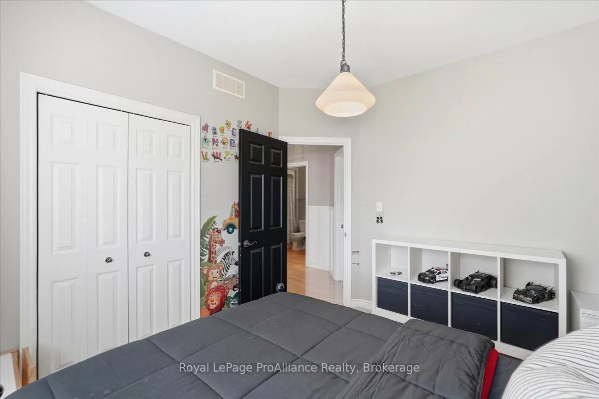340 Cannifton Road N