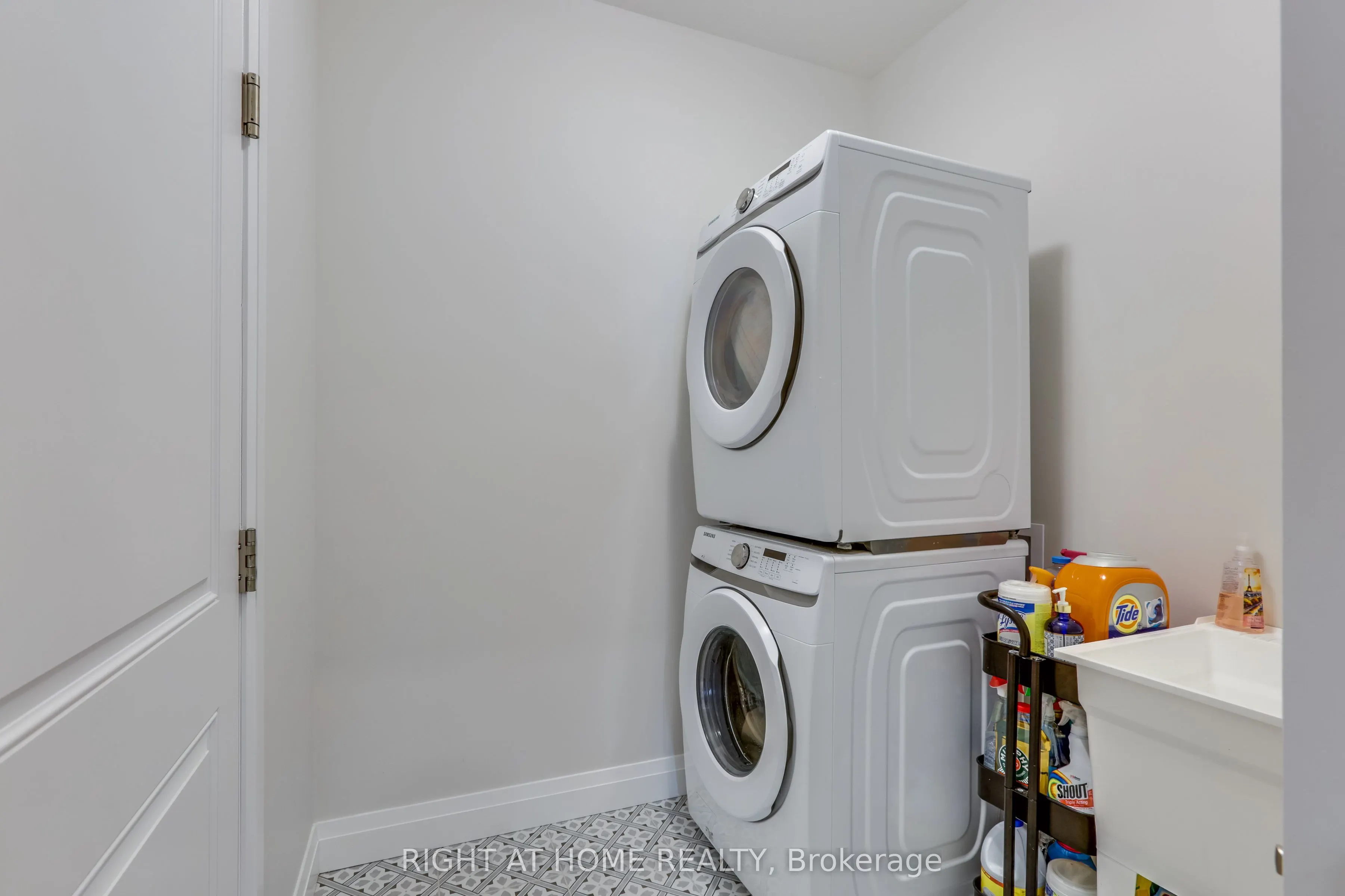26 Compass Trail