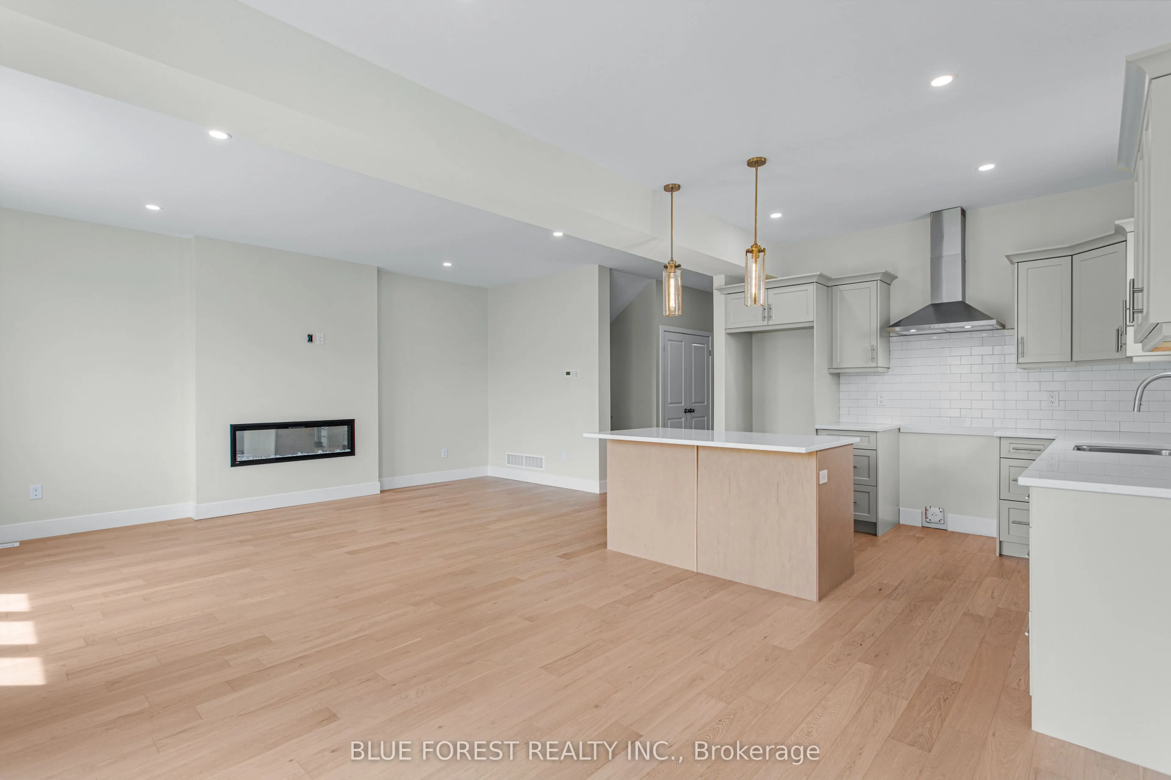 251 McTavish Street