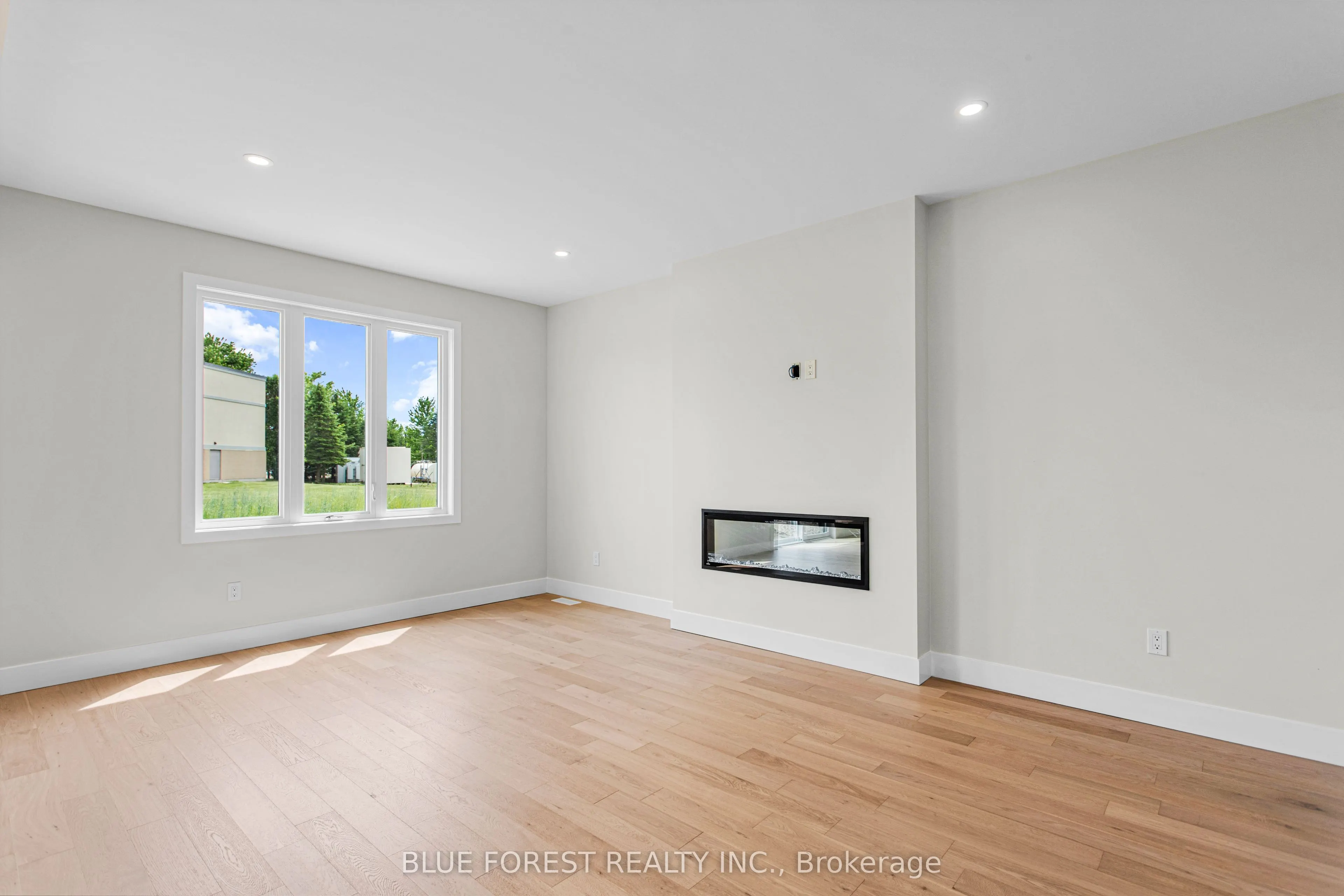251 McTavish Street