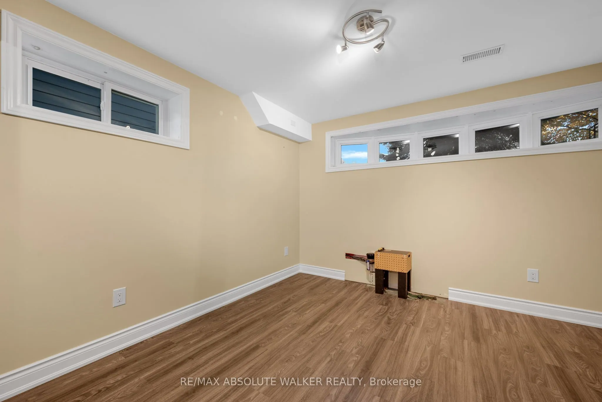 18 Silver Aspen Crescent