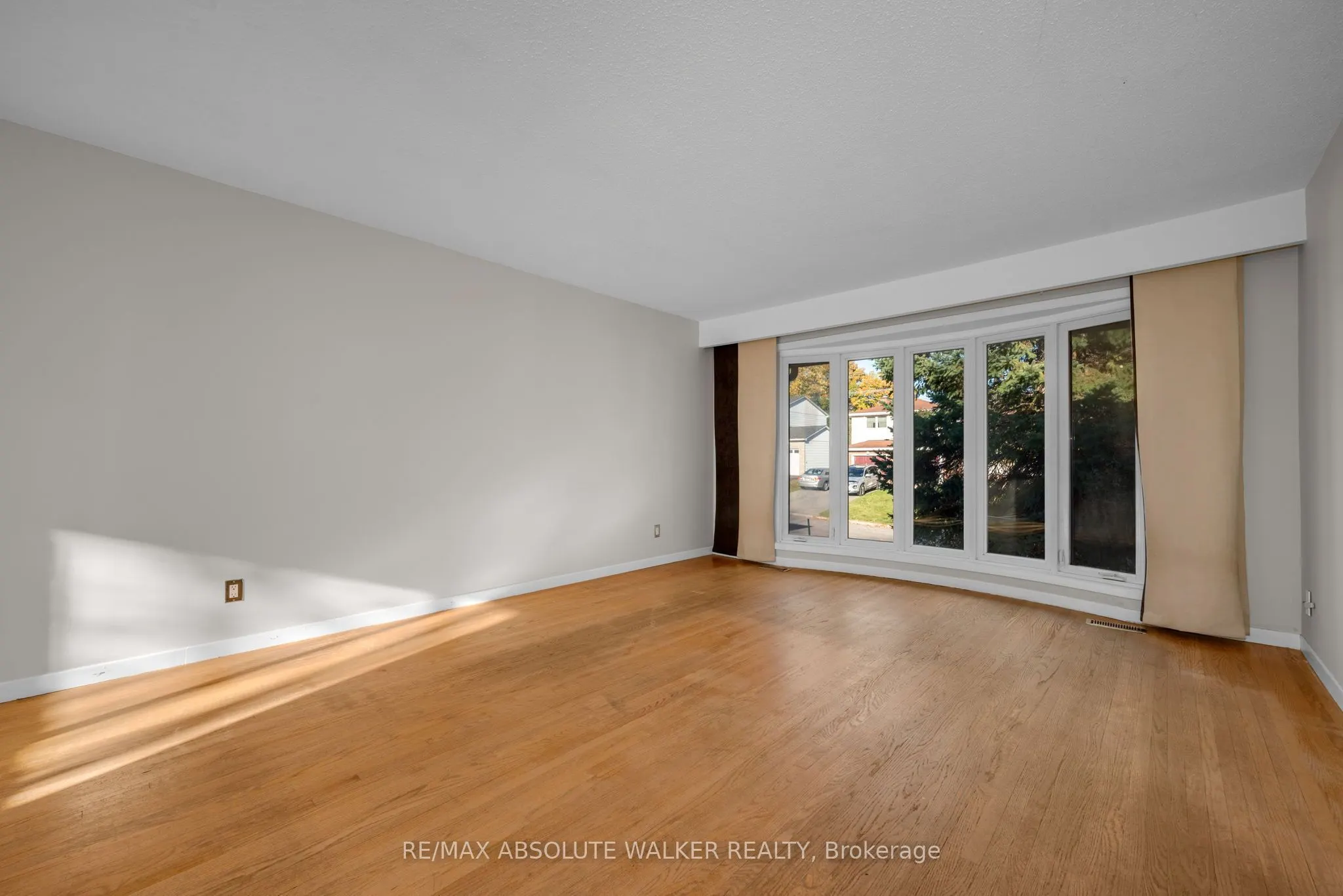 18 Silver Aspen Crescent