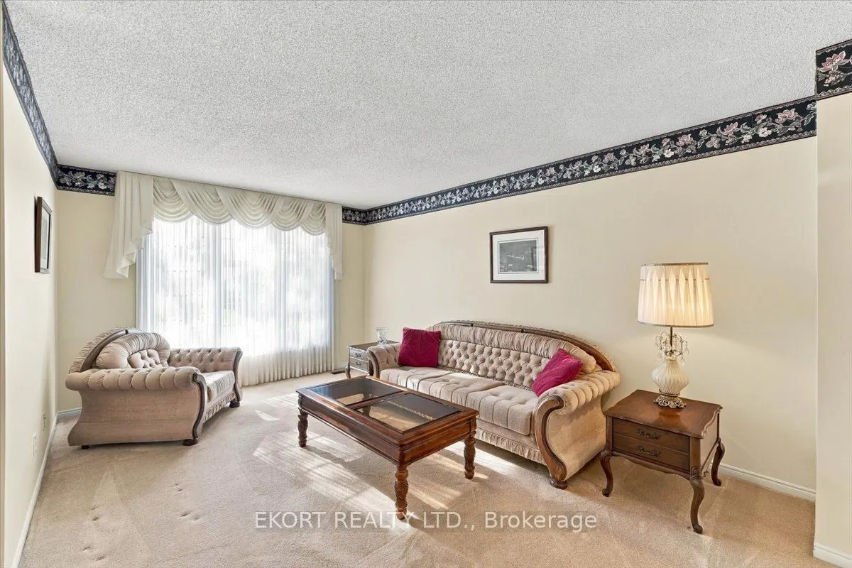 81 Parkview Heights