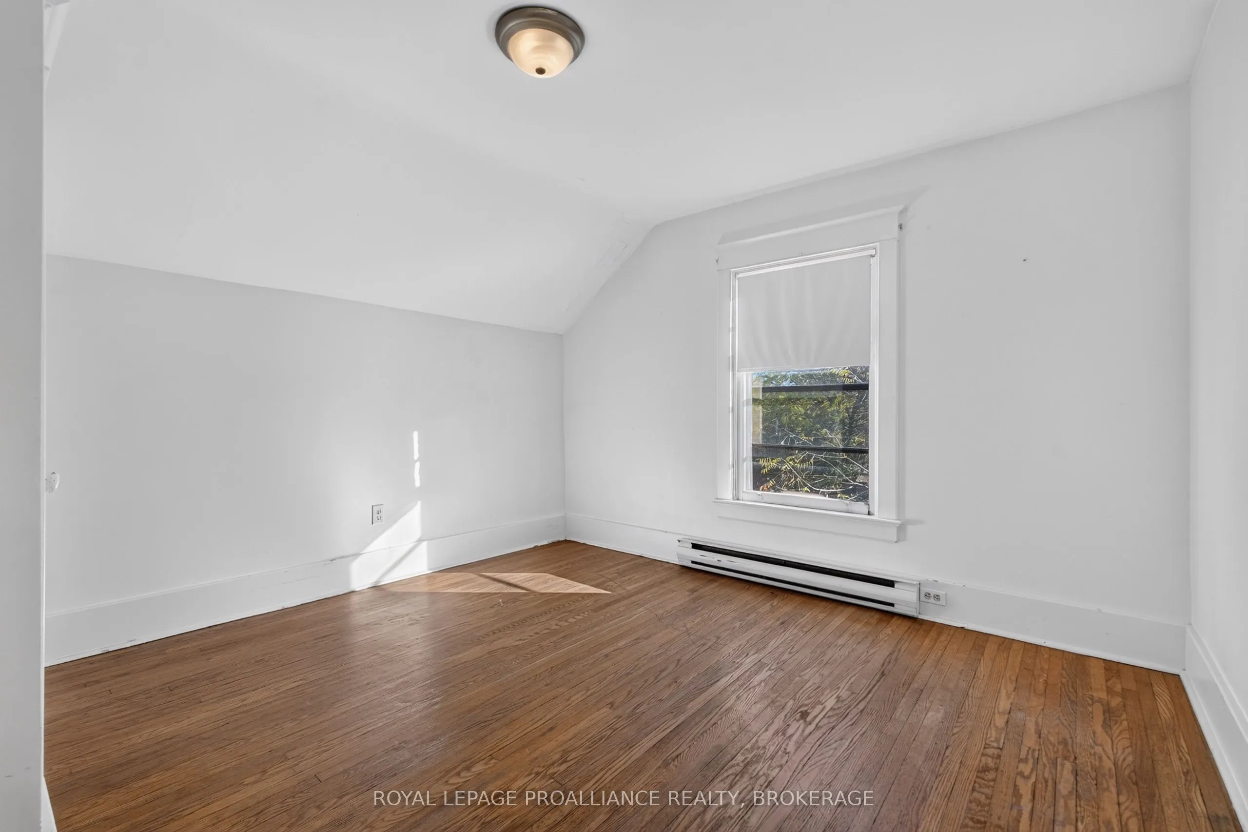 558 Brock Street