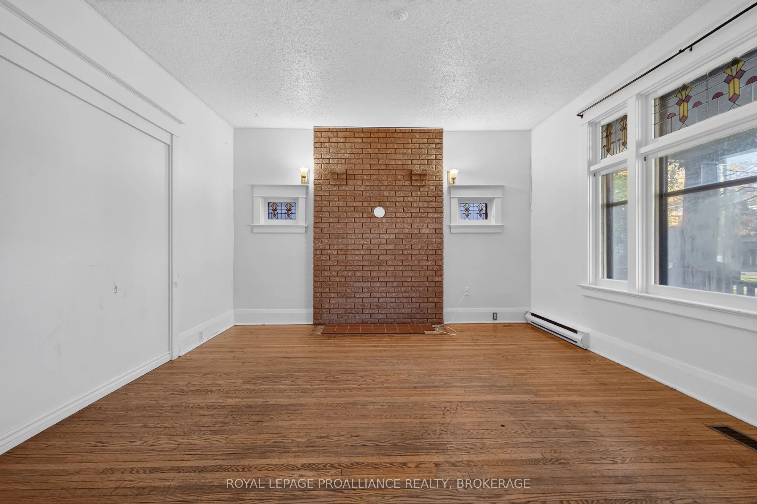 558 Brock Street