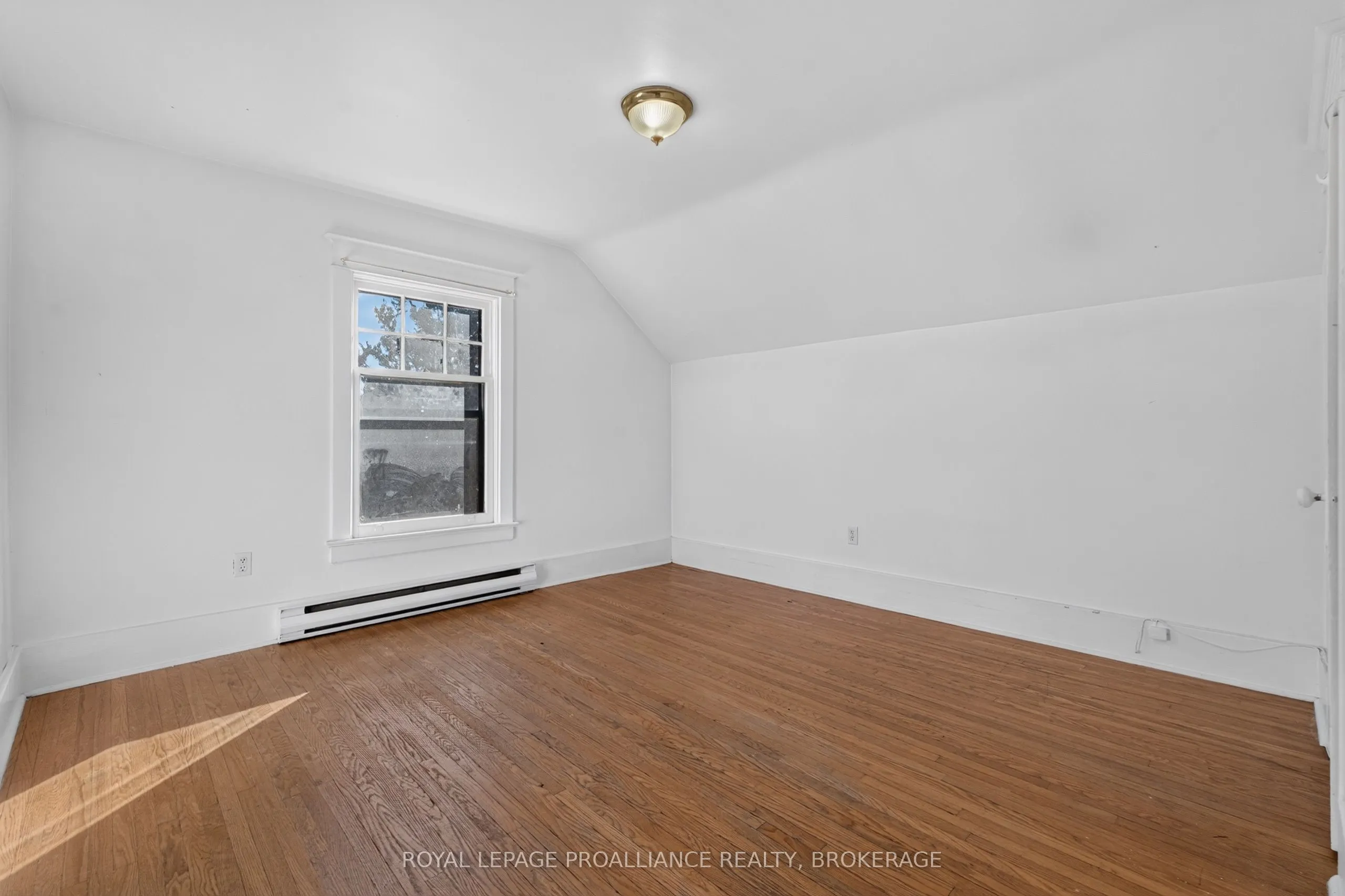 558 Brock Street