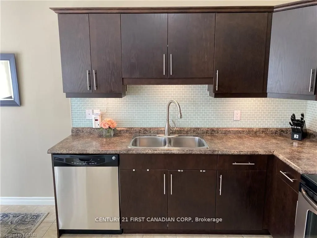 960 BITTERBUSH Crescent #17