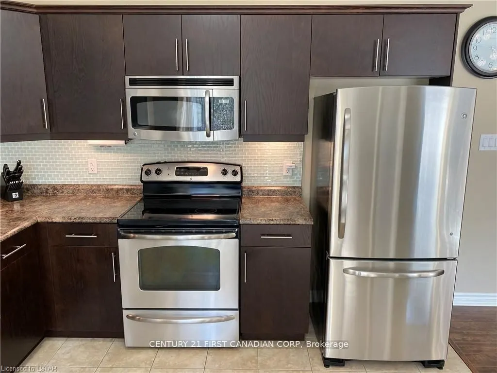 960 BITTERBUSH Crescent #17