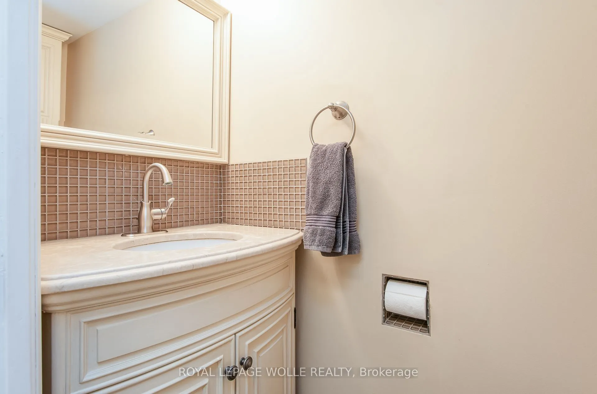 118 Wheatfield Crescent
