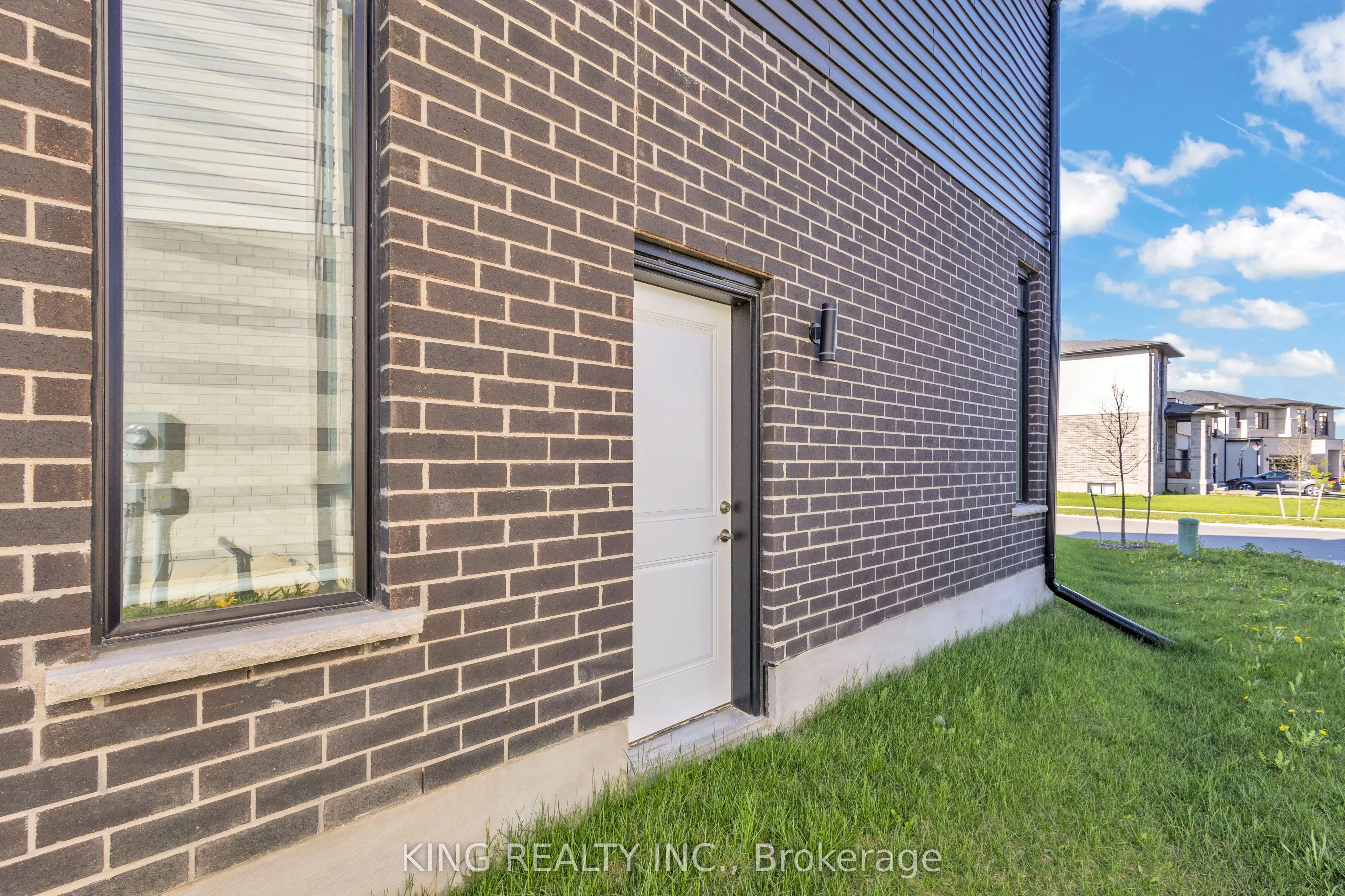 1464 Medway Park Drive