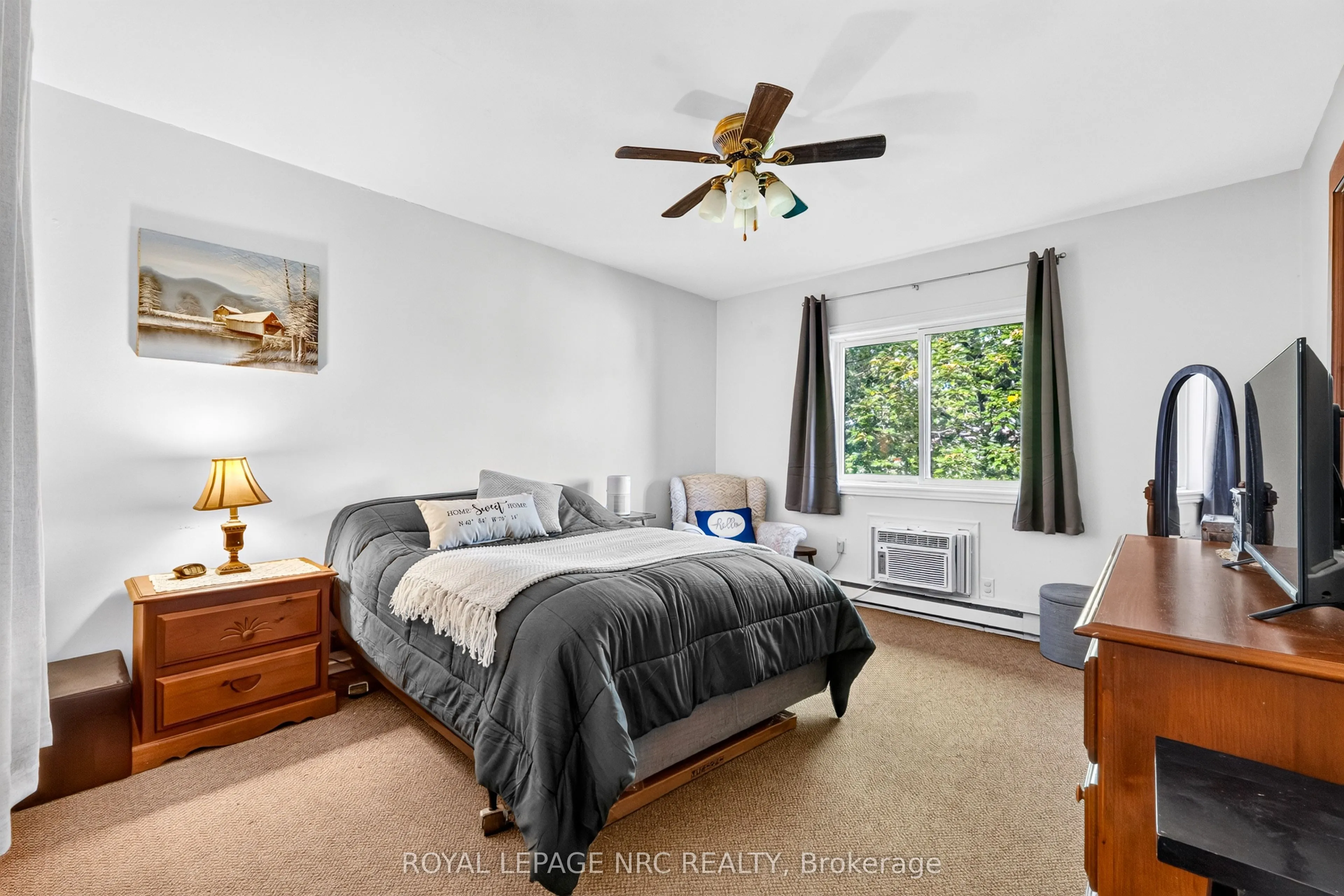 72 Main Street E #327