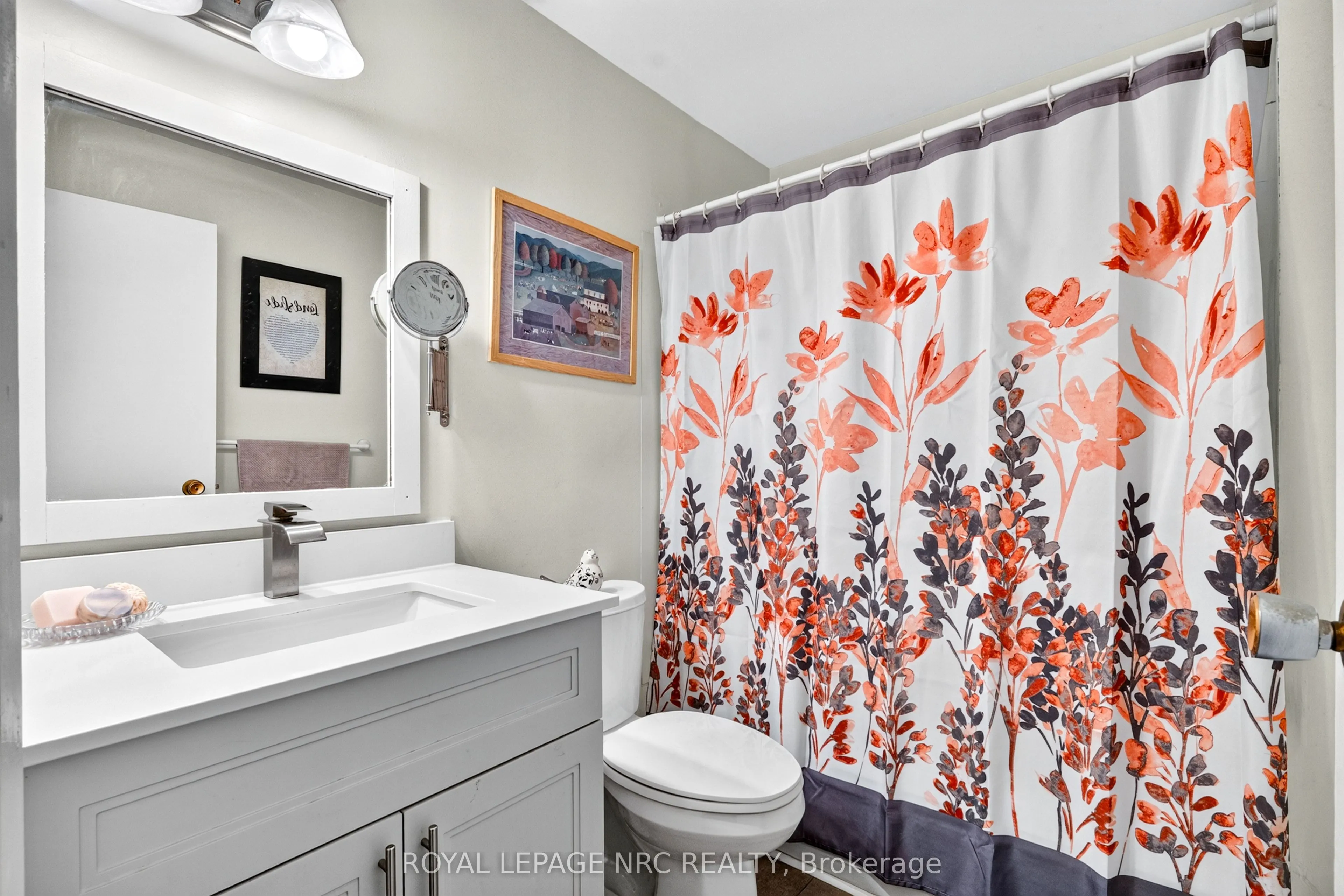 72 Main Street E #327