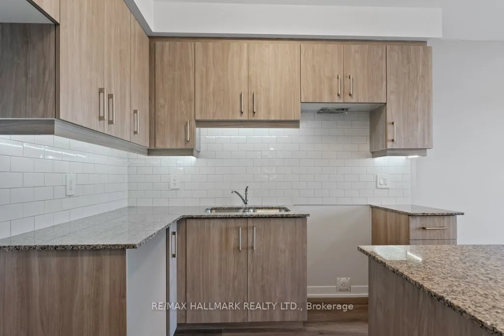 5002 King Street #403