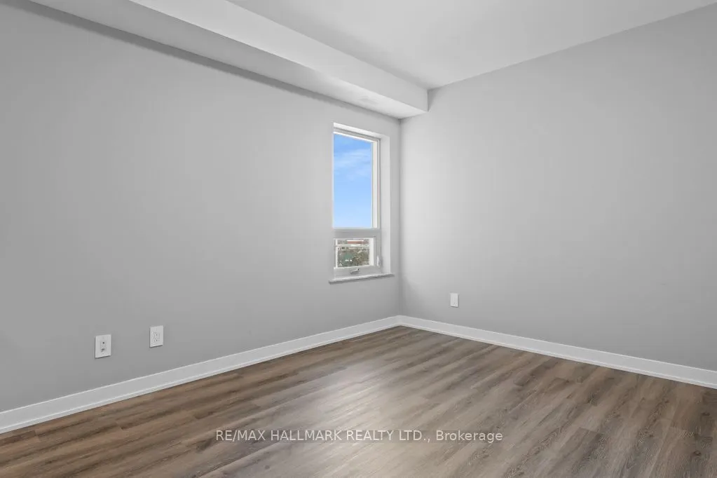 5002 King Street #403