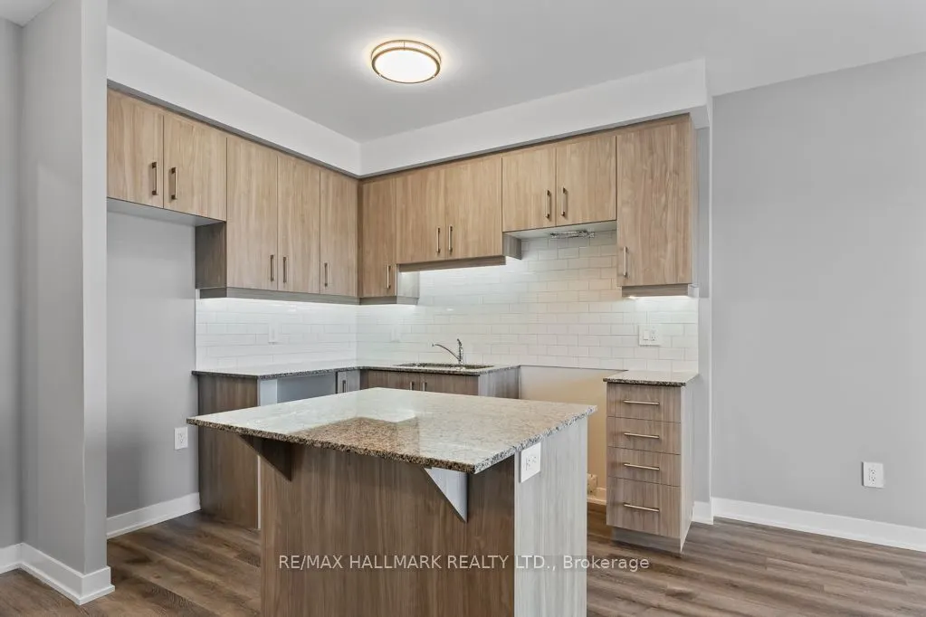 5002 King Street #403