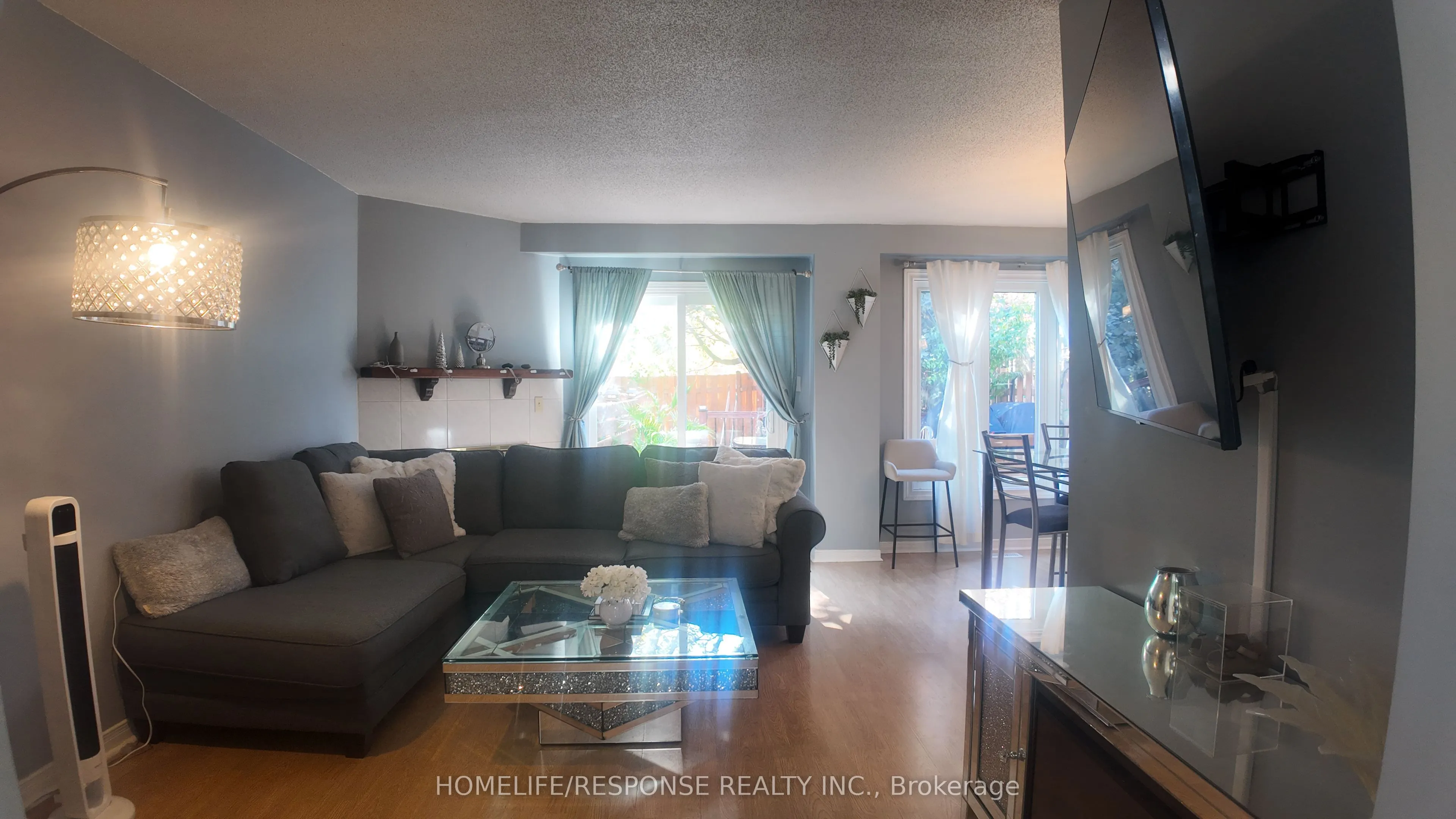 136 ESSLING Avenue