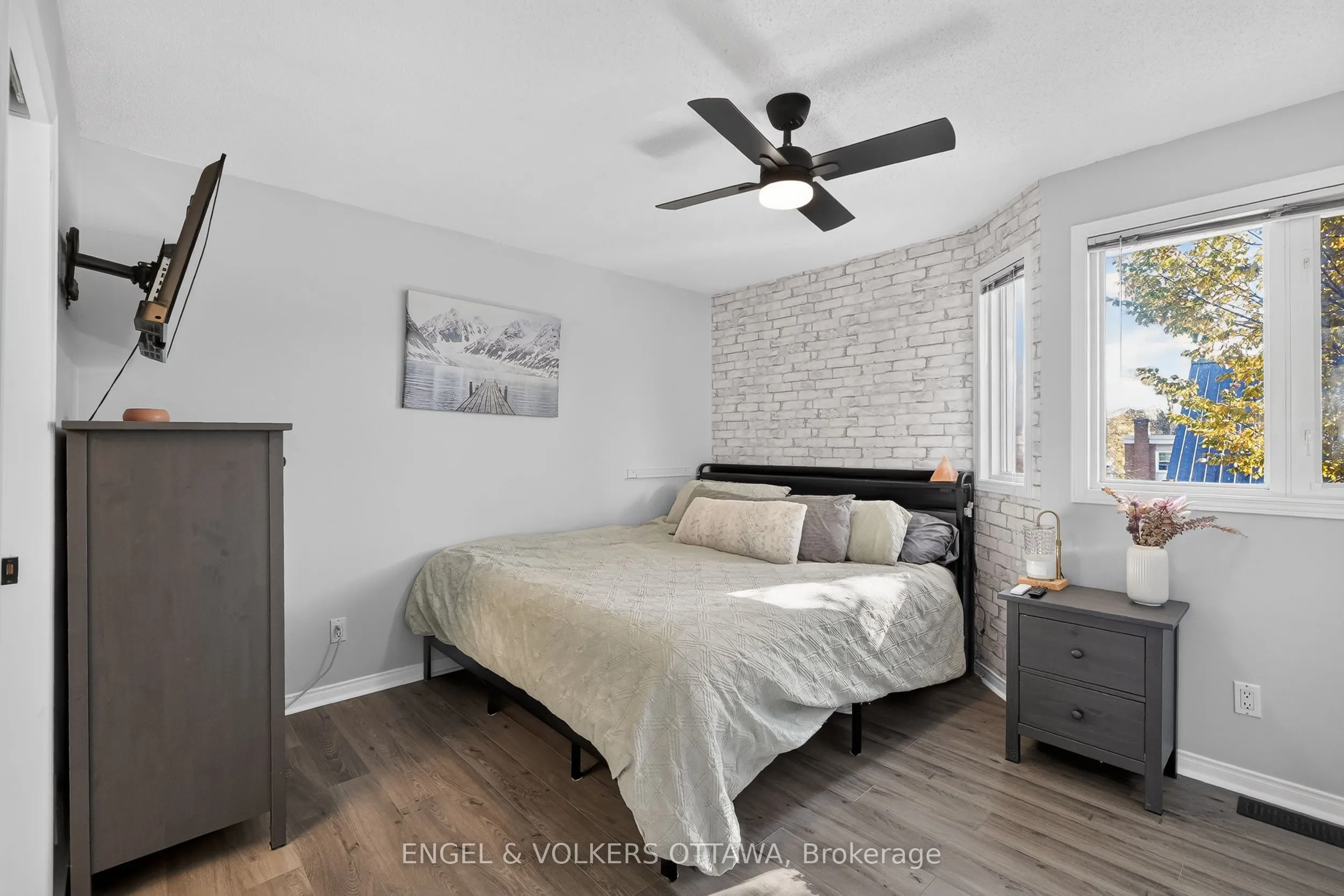 1160 Belanger Avenue #10