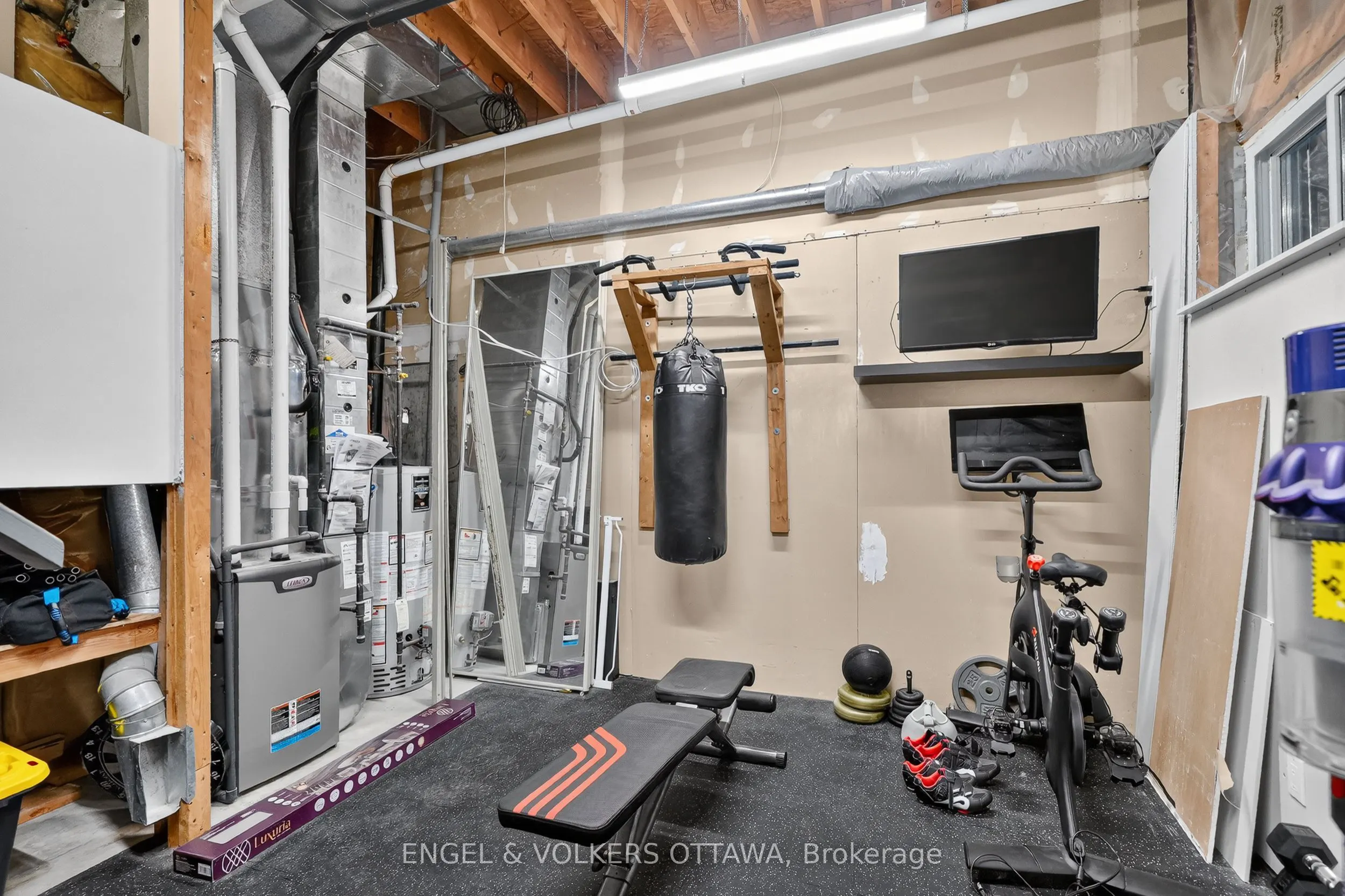 1160 Belanger Avenue #10