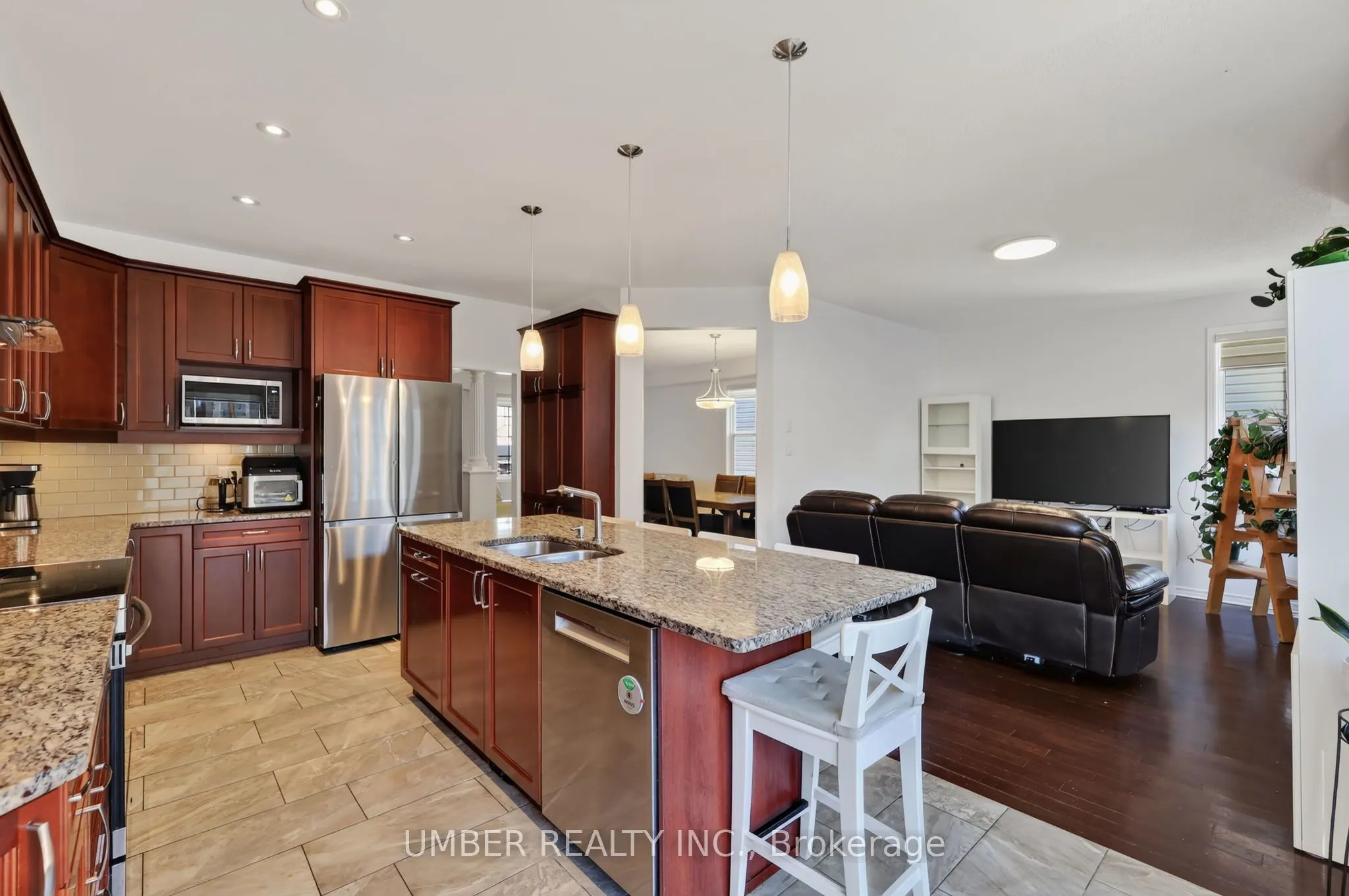 305 Bobolink Ridge