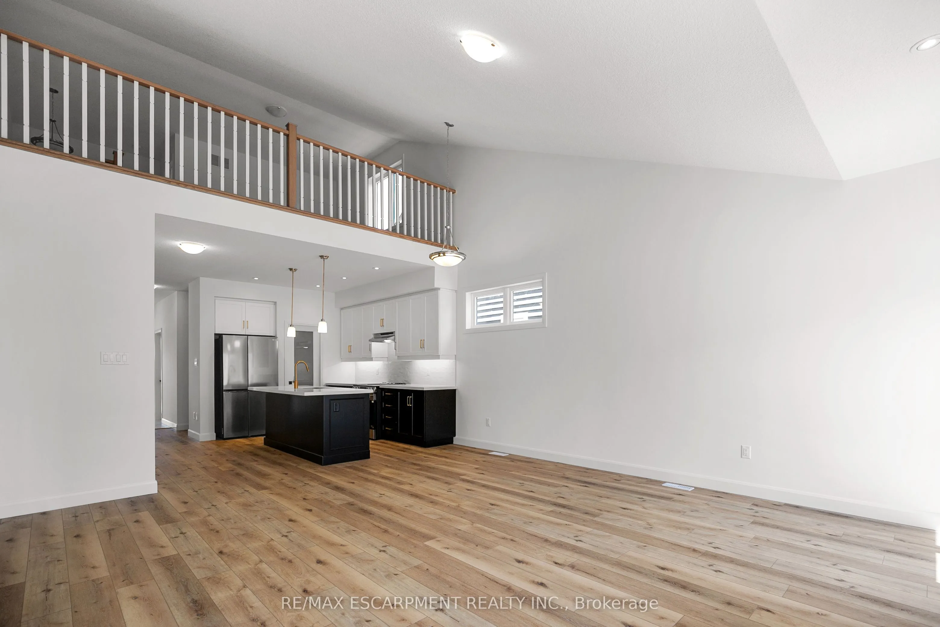 26 BEACHWALK Crescent
