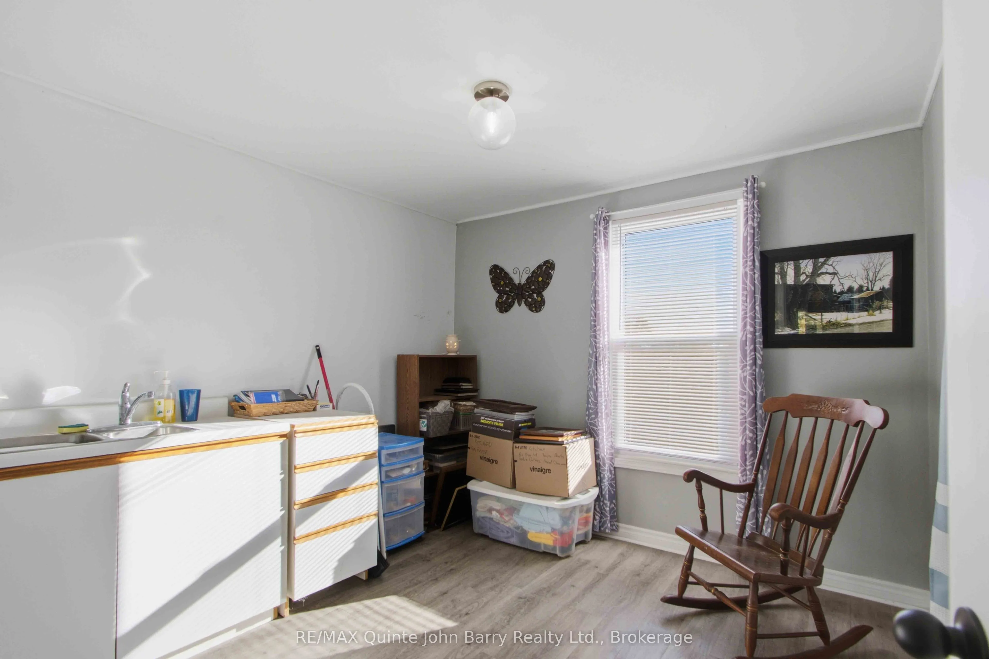 136 Moira Street E