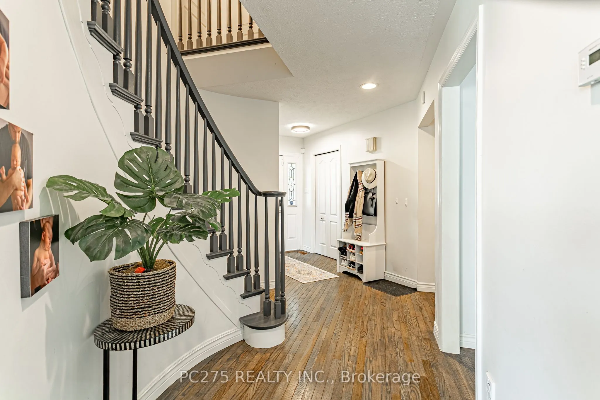 276 King Street E