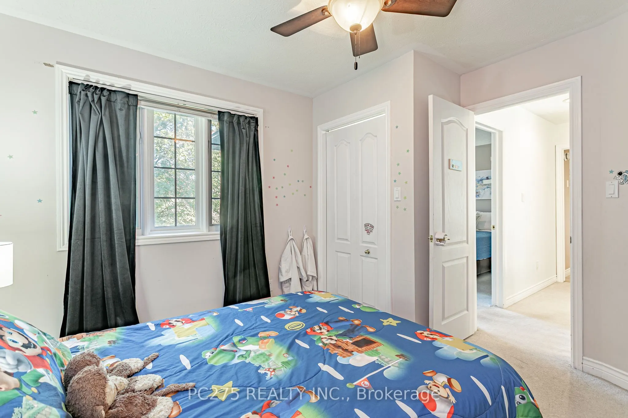276 King Street E