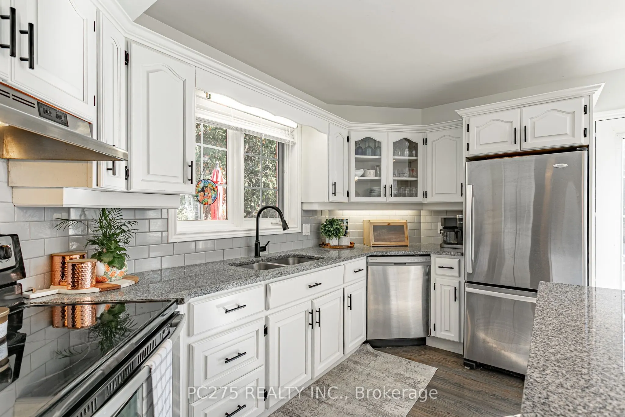 276 King Street E