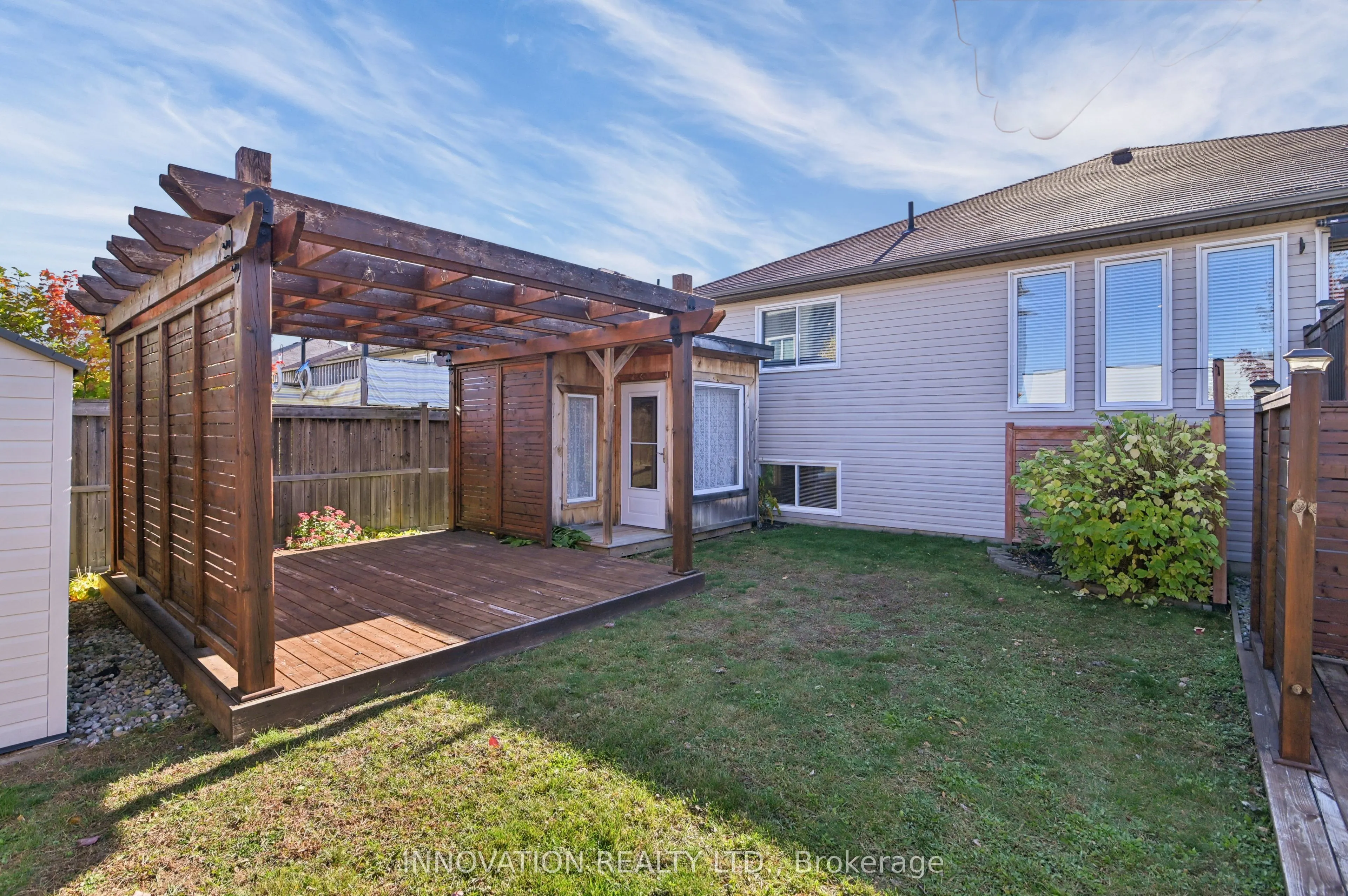 25 Westerra Way N