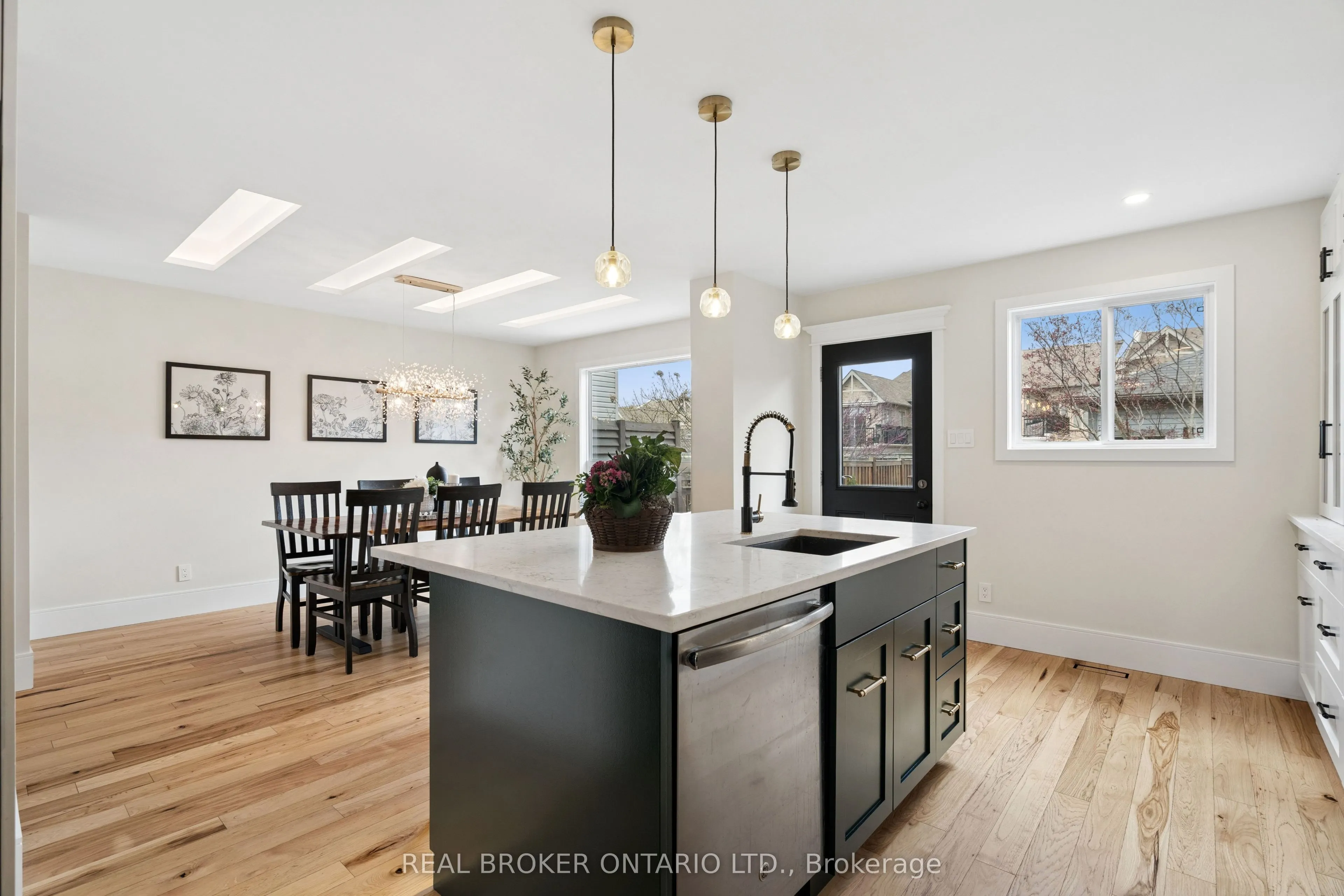 168 Hampson Crescent