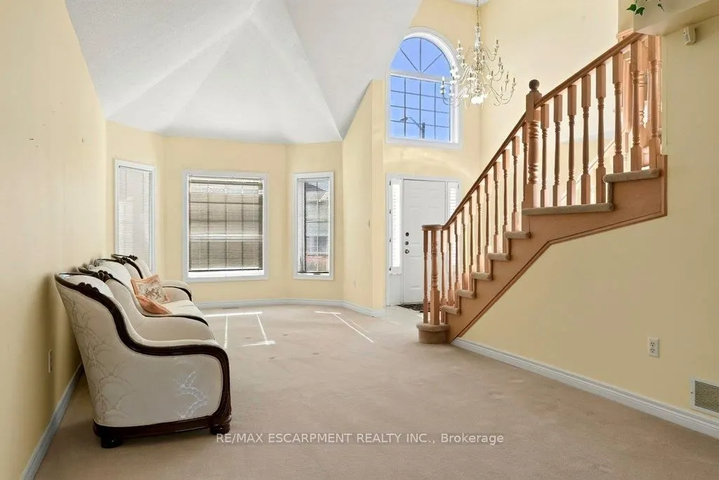 13 Chianti Crescent