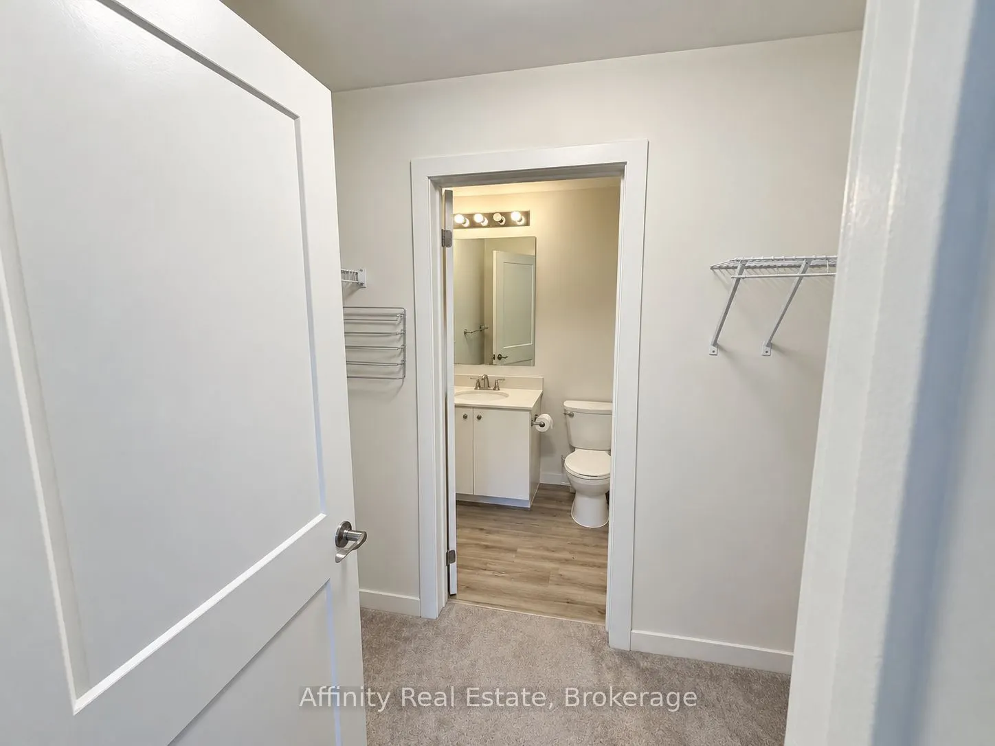 251 Northfield Drive E #212