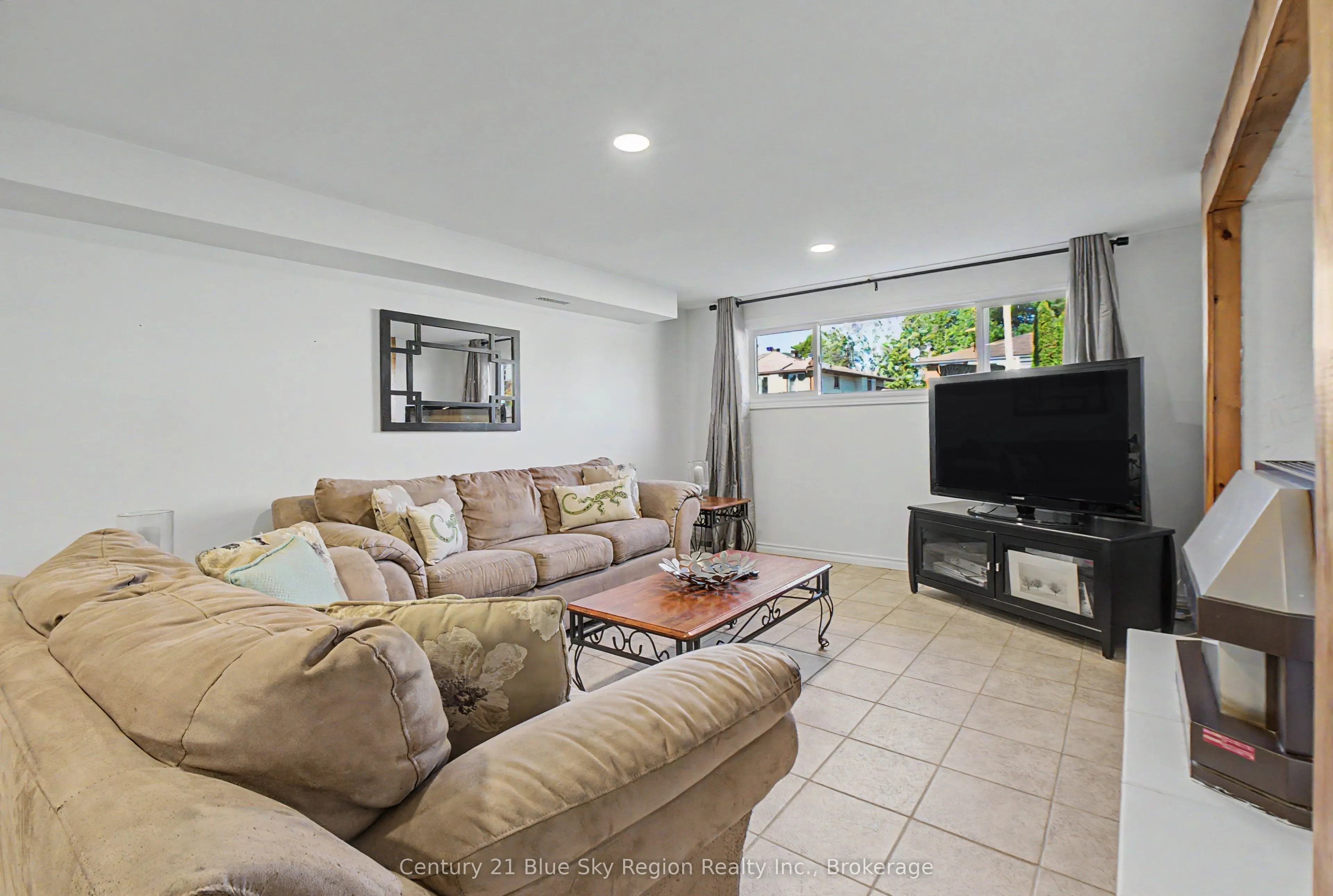 691 Robarts Avenue