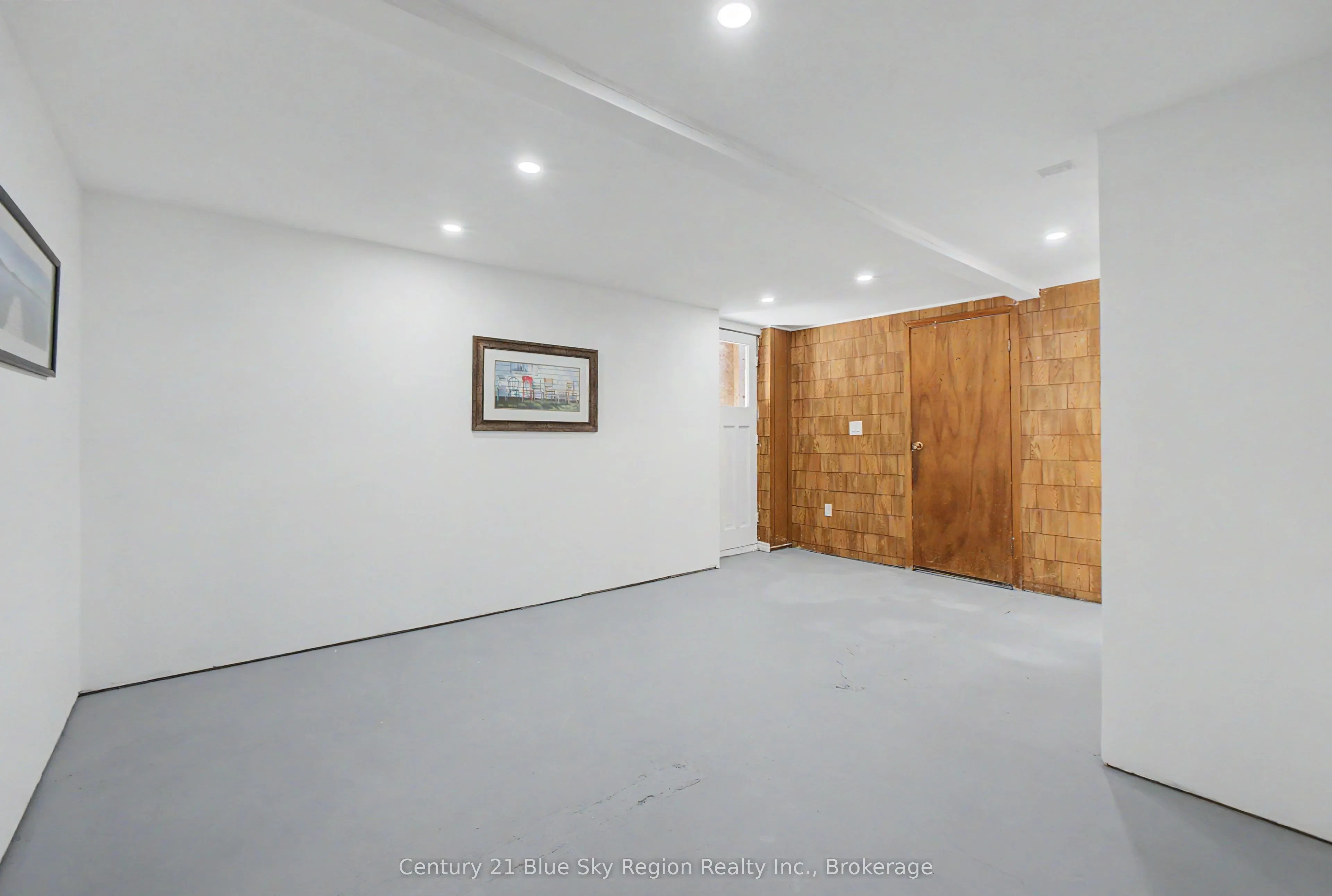 691 Robarts Avenue