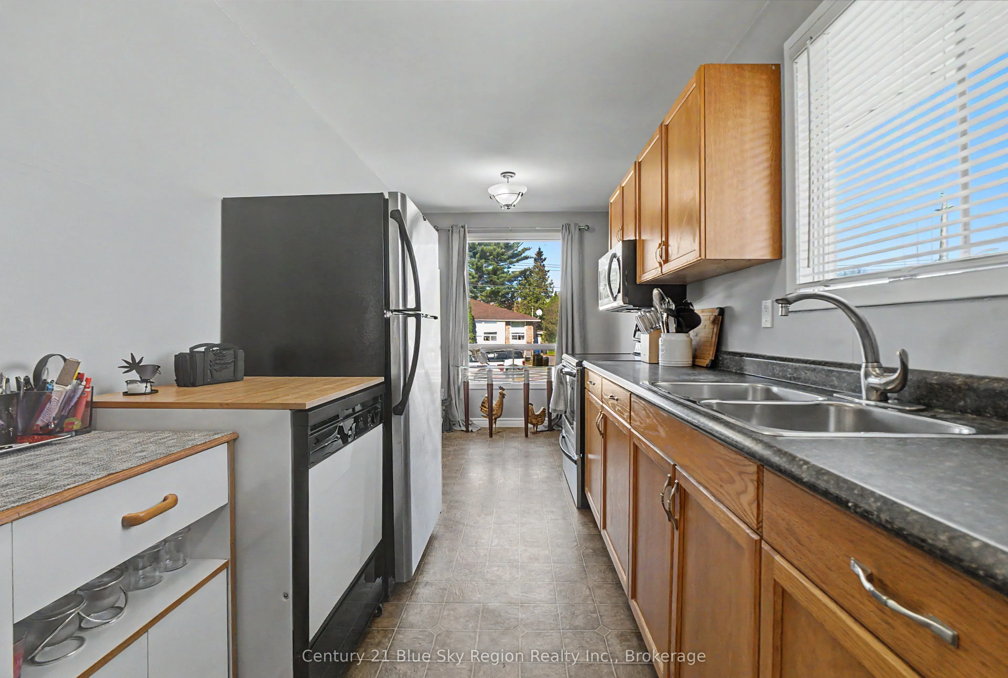 691 Robarts Avenue