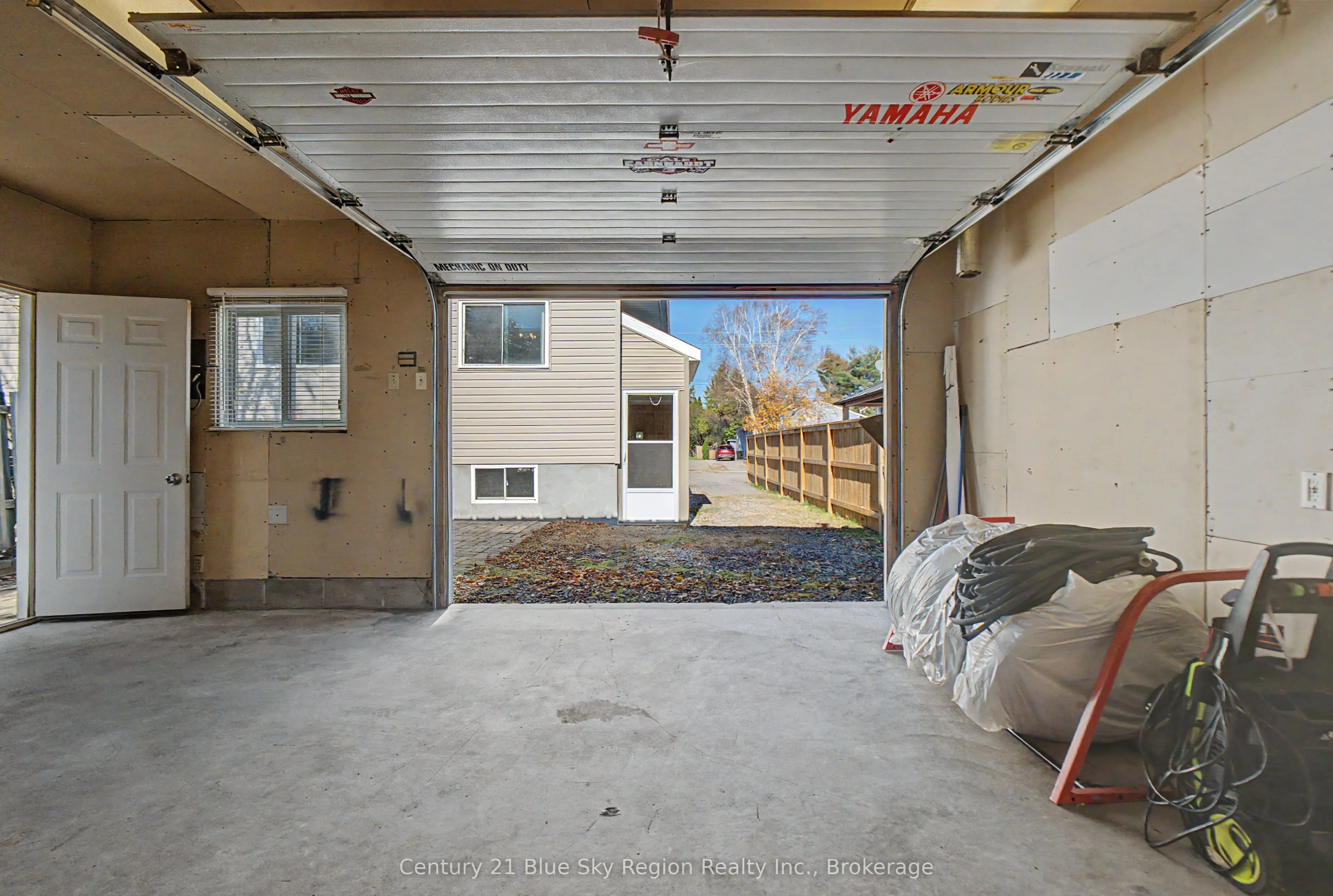 691 Robarts Avenue
