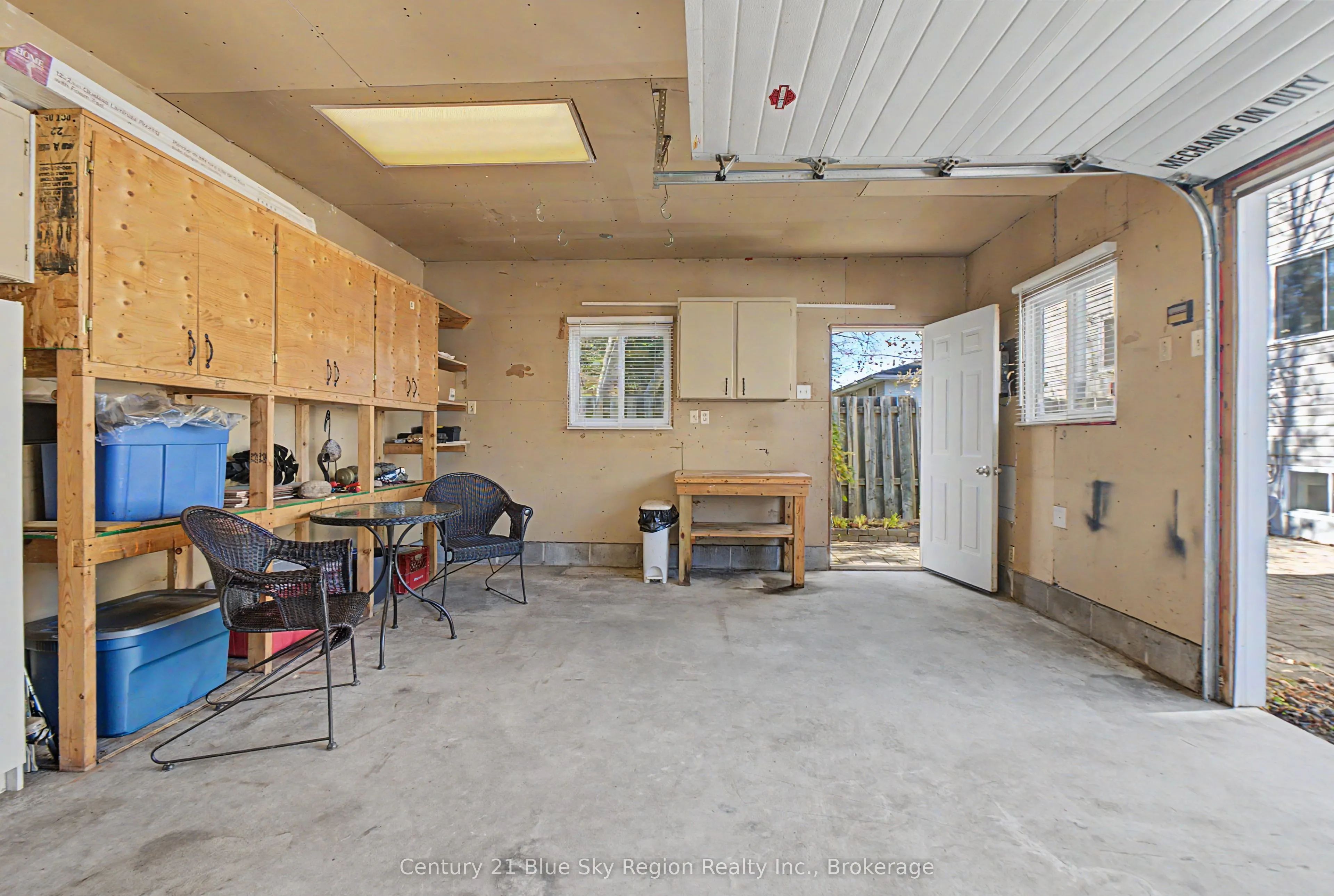 691 Robarts Avenue