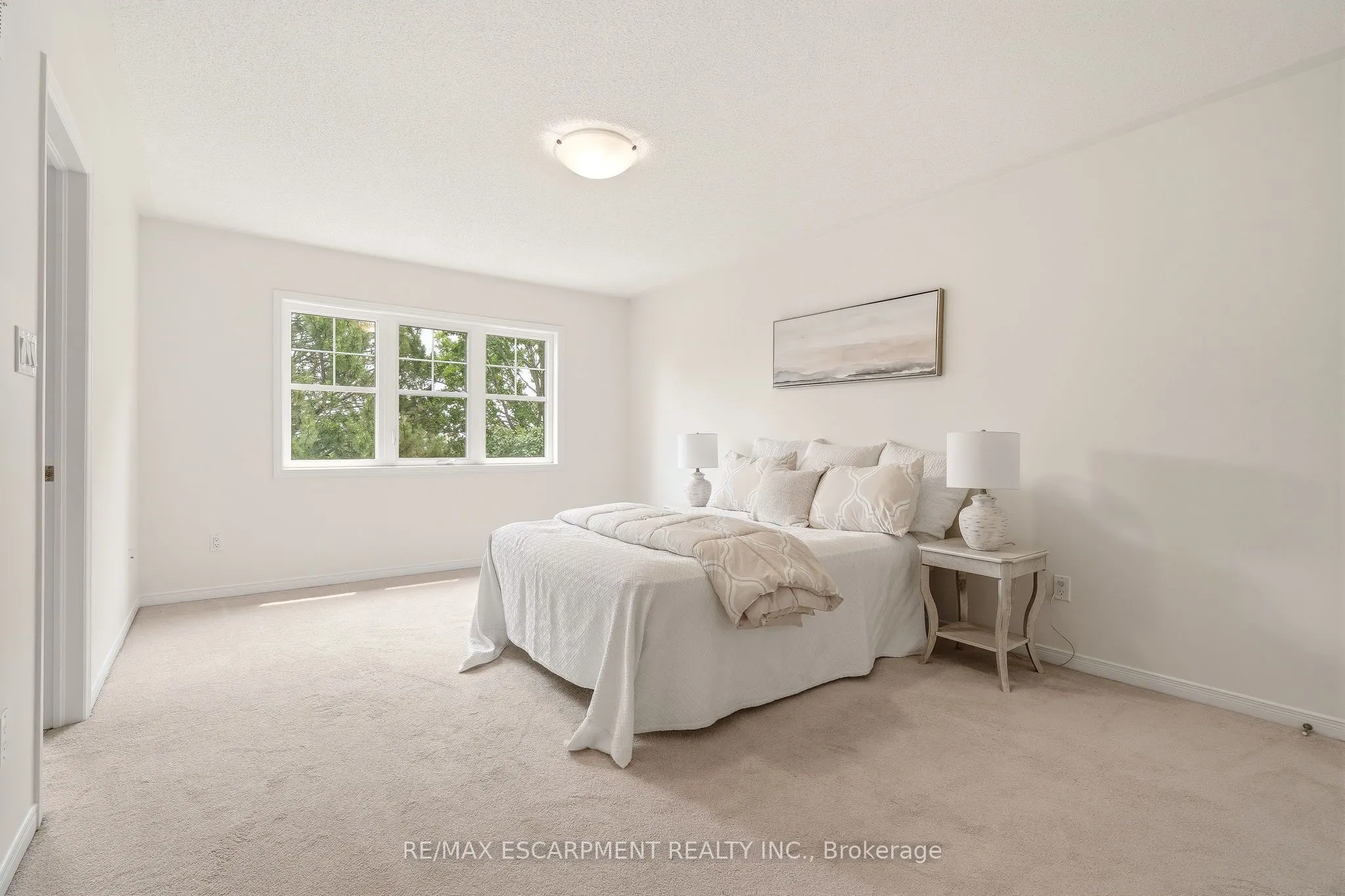 215 Nisbet Boulevard