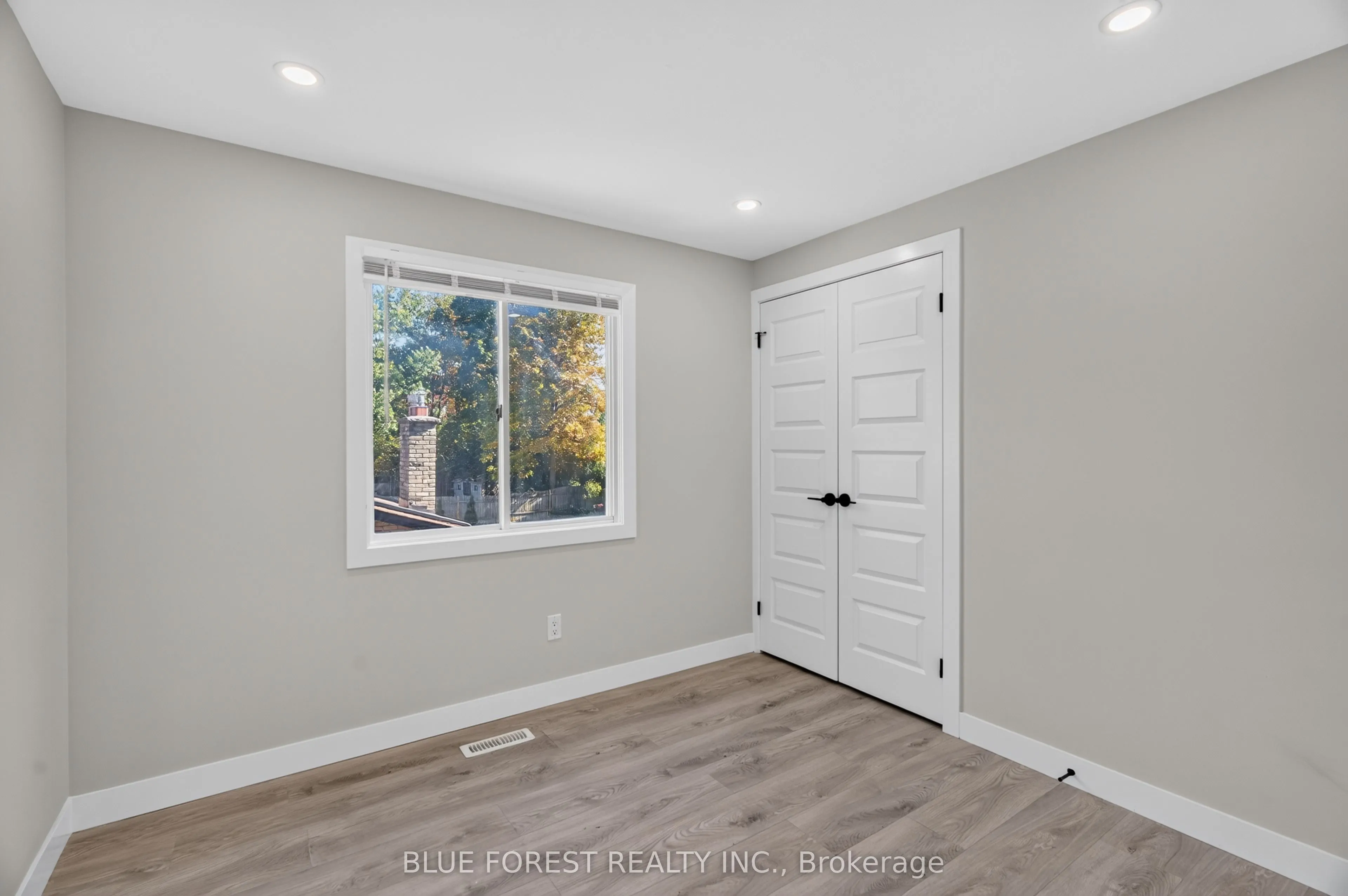 1048 Mahogany Road
