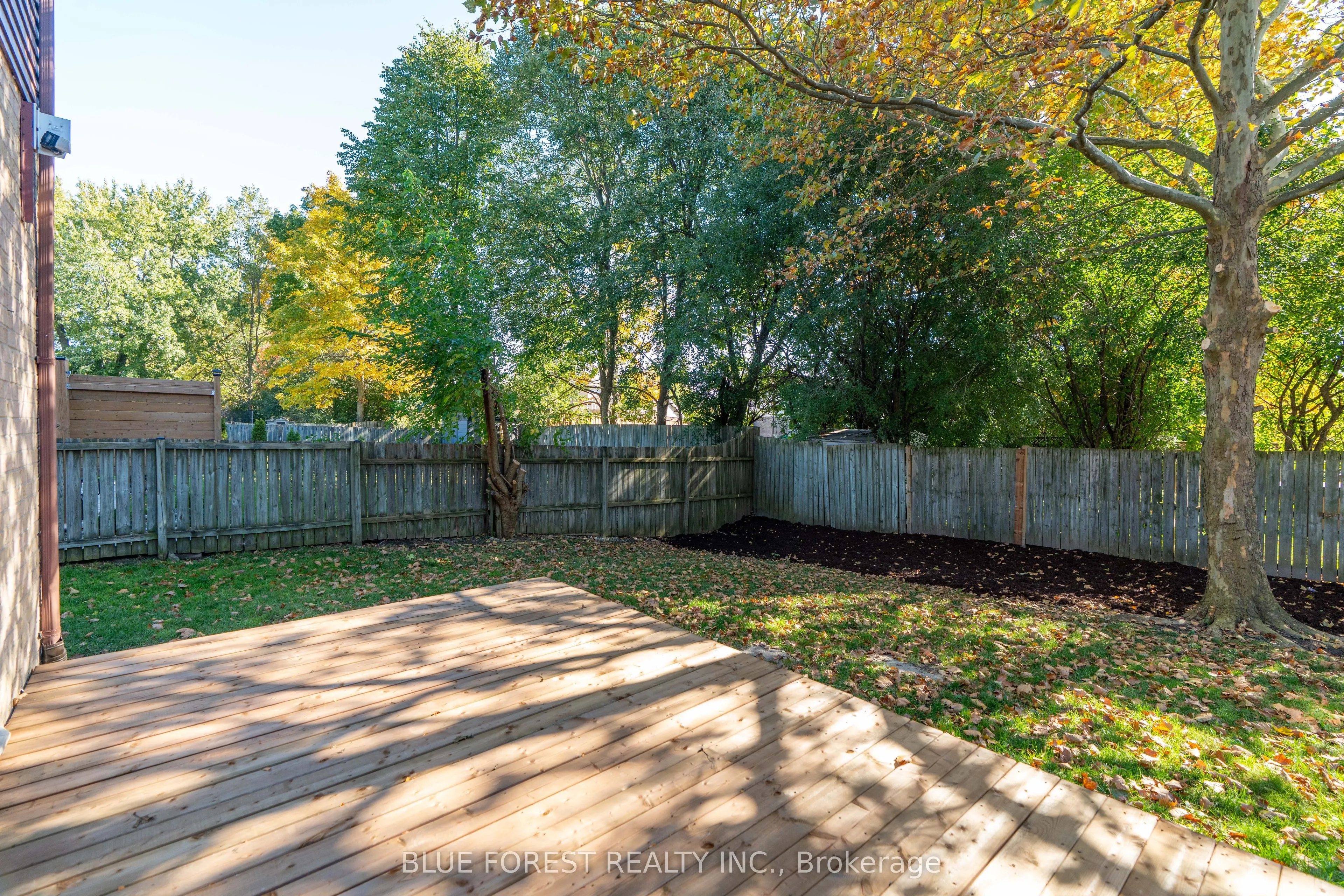 1048 Mahogany Road